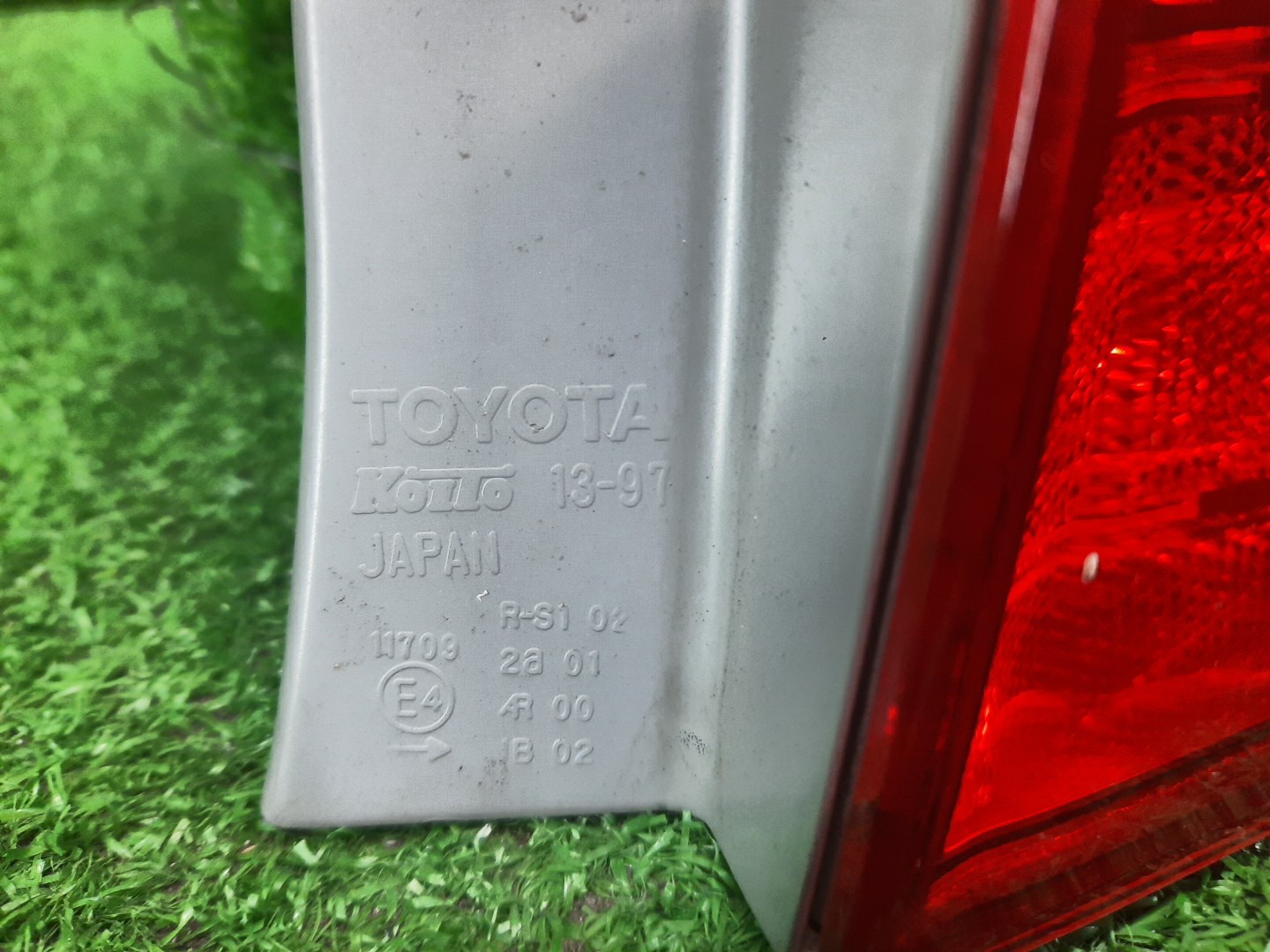 Стоп-сигнал правый задний TOYOTA COROLLA FIELDER, FIELDER ZRE144G, ZRE142G, NZE144G, NZE141G 2 ракурс