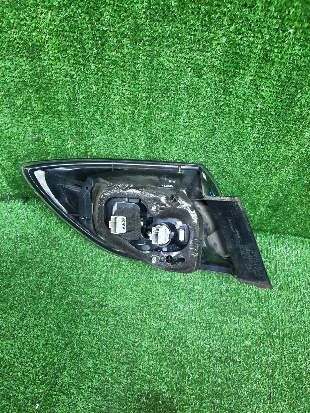 Стоп-сигнал правый задний MAZDA AXELA, MAZDA 3, 3 BK5P, BK3P, BKEP, BK 3 ракурс