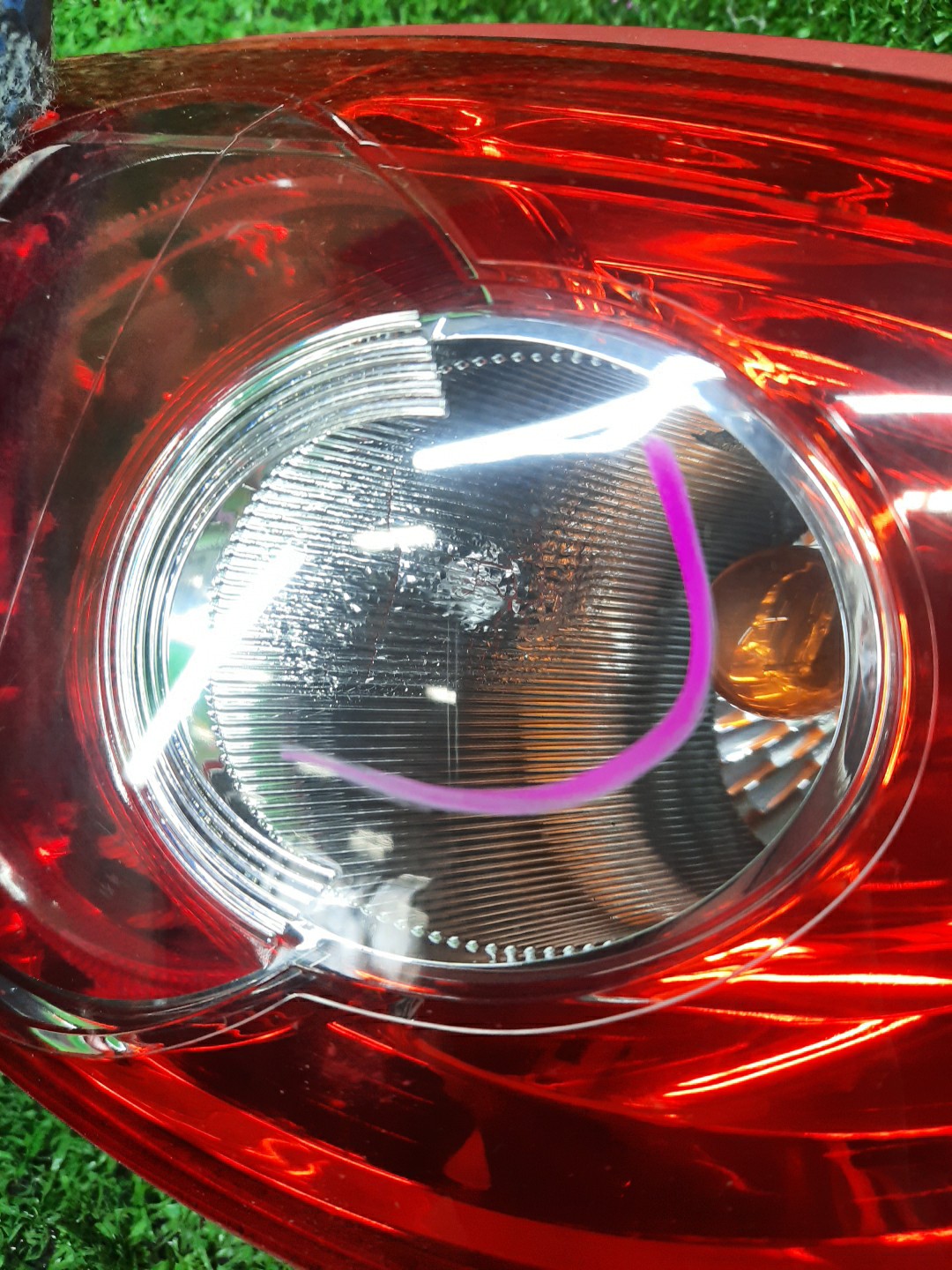 Стоп-сигнал правый задний MAZDA DEMIO DY3W, DY5W, DY3R 2 ракурс Стоп-сигнал правый задний MAZDA DEMIO DY3W, DY5W, DY3R 2 ракурс