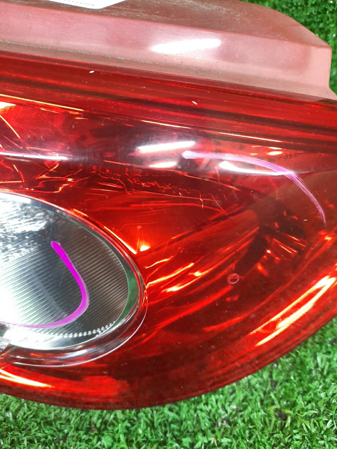 Стоп-сигнал правый задний MAZDA DEMIO DY3W, DY5W, DY3R 3 ракурс Стоп-сигнал правый задний MAZDA DEMIO DY3W, DY5W, DY3R 3 ракурс