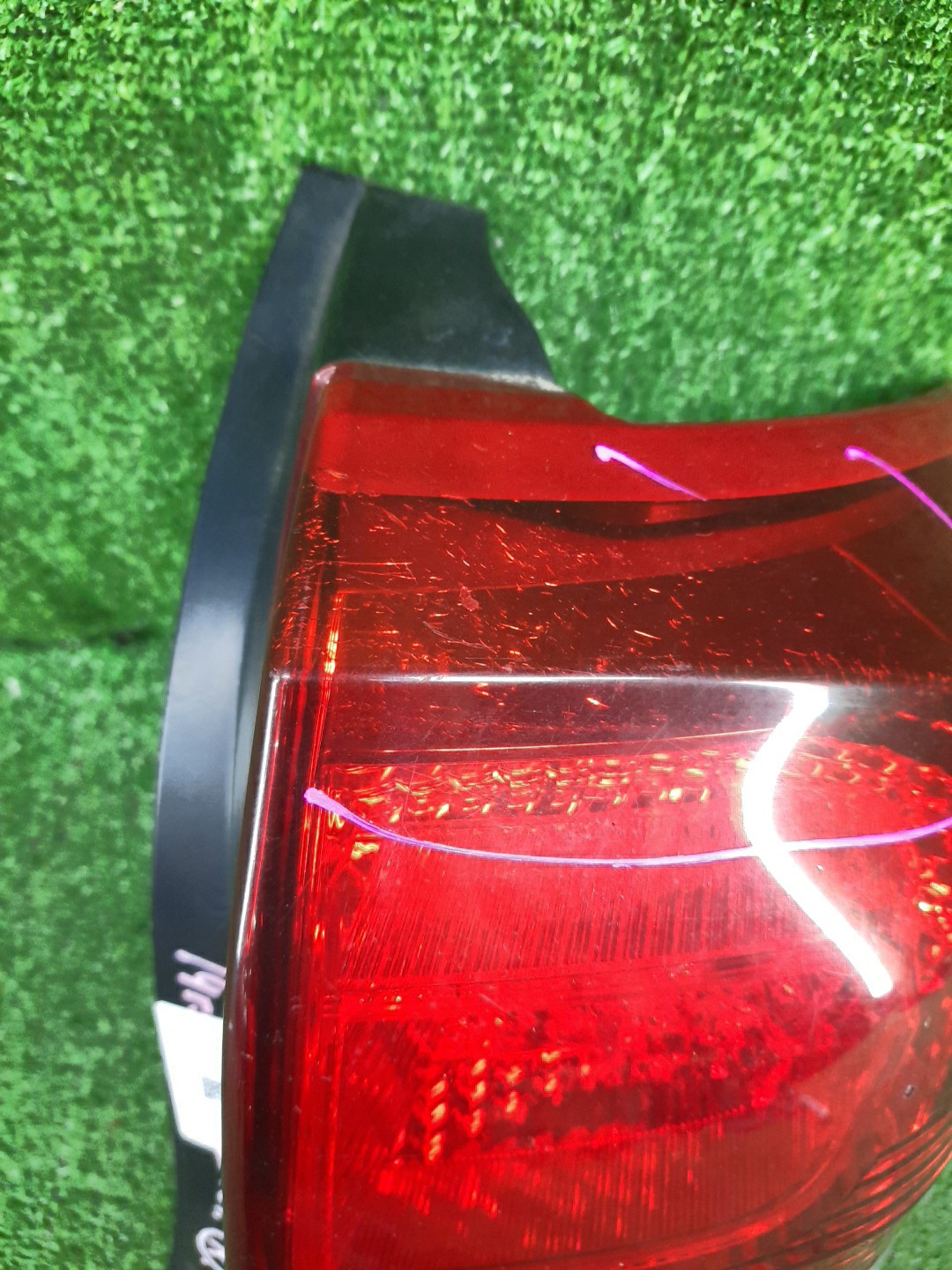 Стоп-сигнал правый задний TOYOTA COROLLA FIELDER ZRE162G, NZE164G, NZE161G, NKE165G, NRE161G 2 ракурс