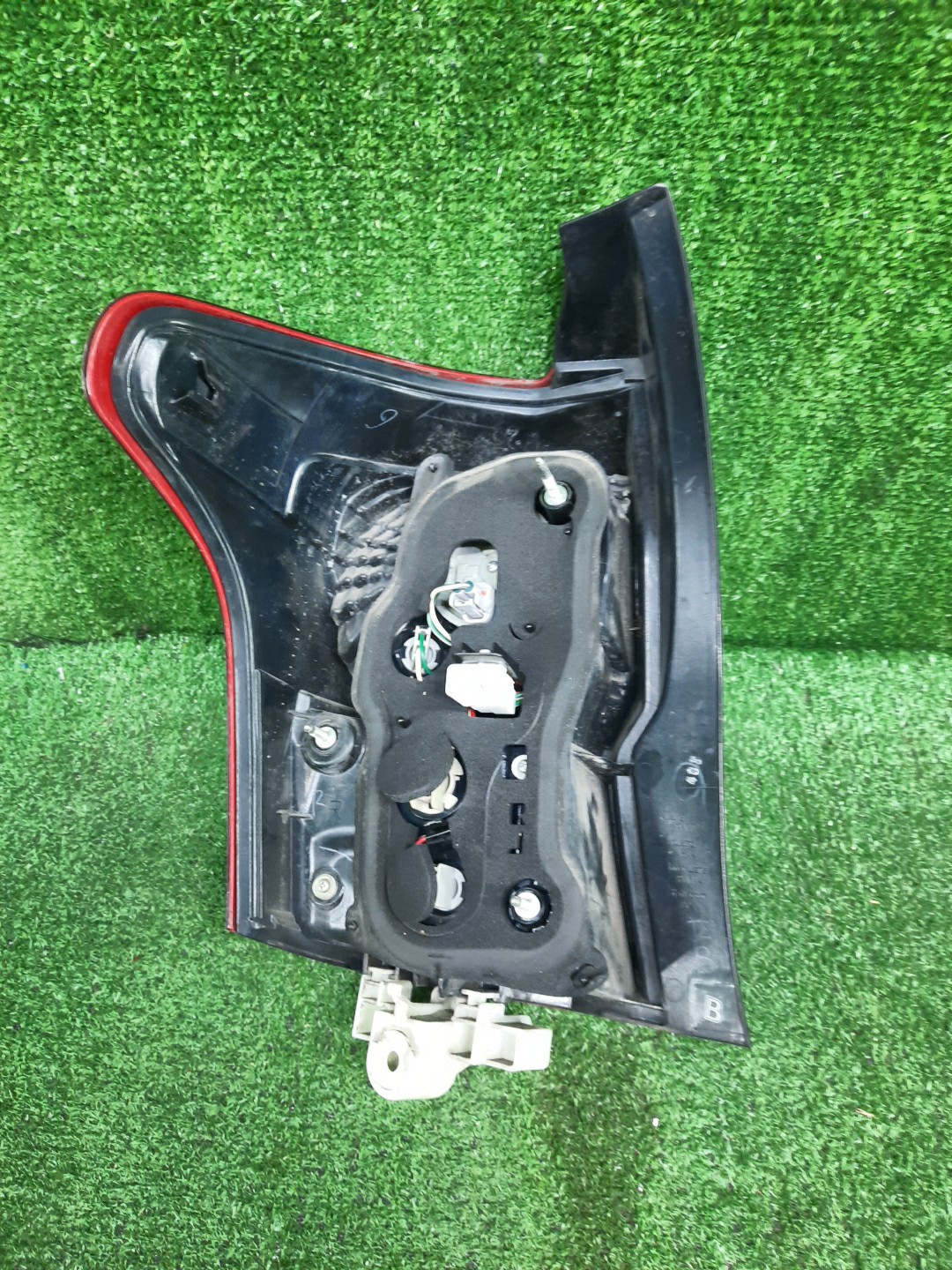 Стоп-сигнал правый задний TOYOTA COROLLA FIELDER ZRE162G, NZE164G, NZE161G, NKE165G, NRE161G 4 ракурс
