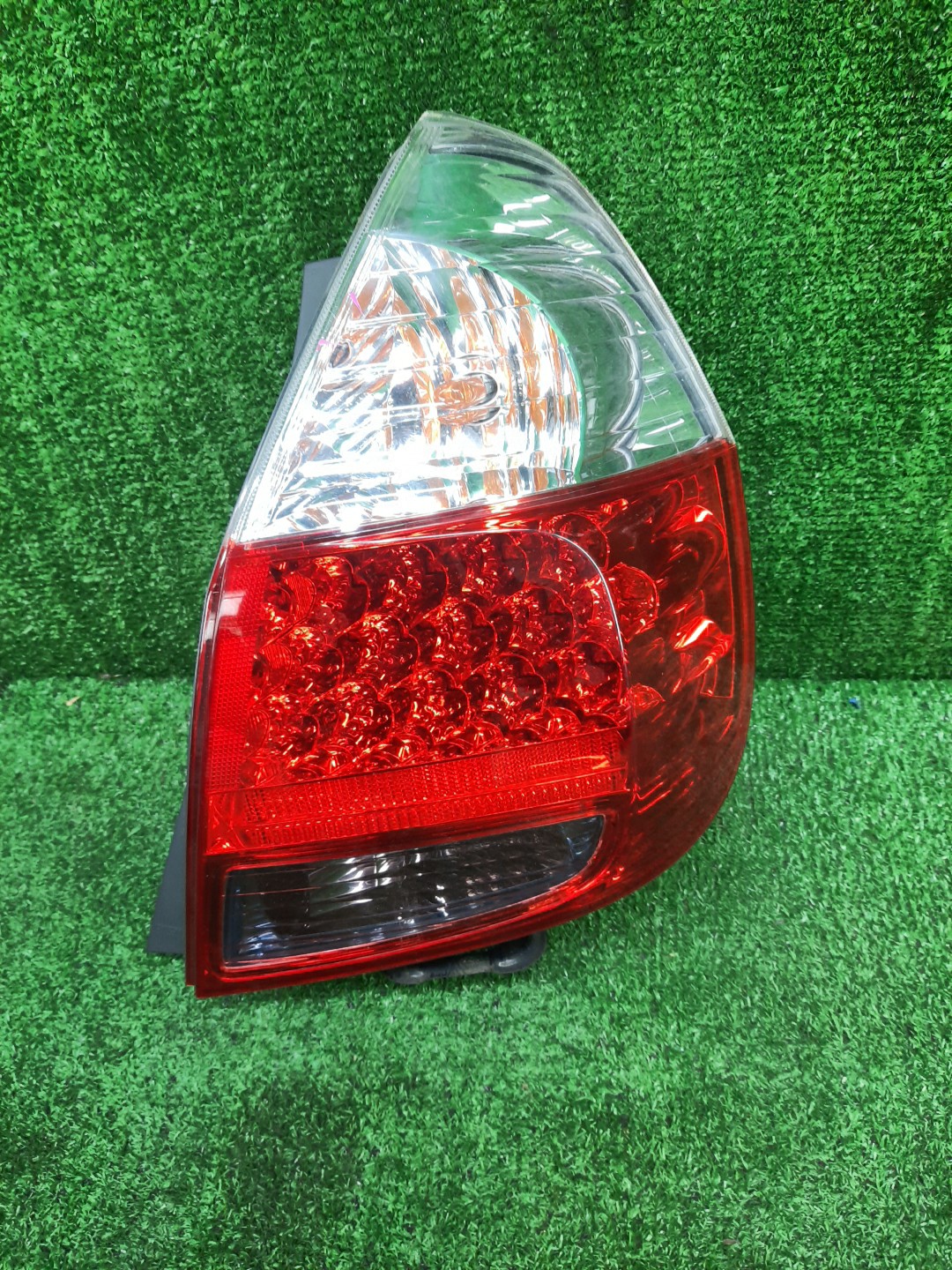 Стоп-сигнал правый задний HONDA FIT, JAZZ GD2, GD3, GD4, GD1 1 ракурс