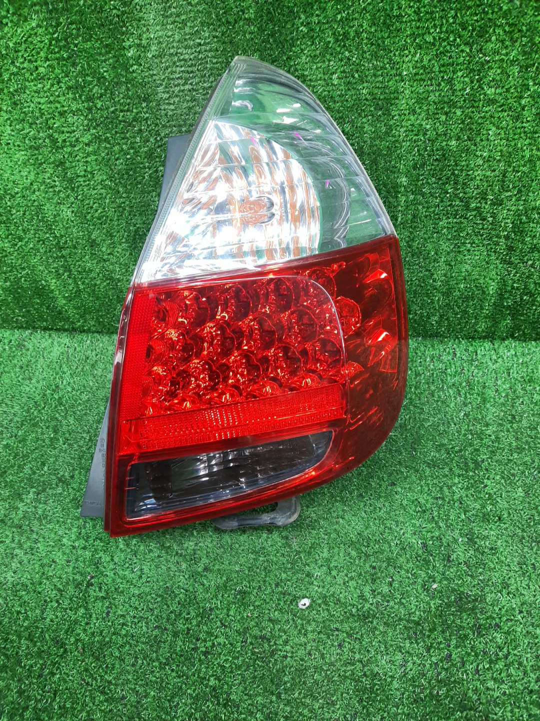 Стоп-сигнал правый задний HONDA FIT, JAZZ GD2, GD3, GD4, GD1 1 ракурс