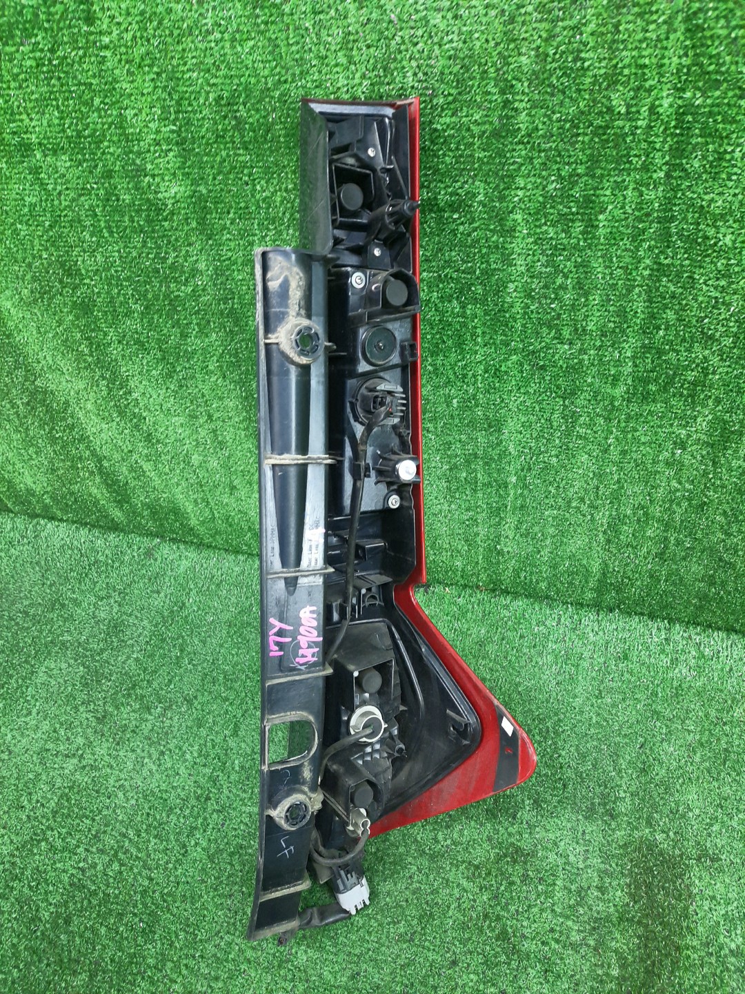 Стоп-сигнал левый задний TOYOTA THOR, JUSTY, TANK, ROOMY M910S, M900S, M900F, M910F, M910A, M900A 3 ракурс