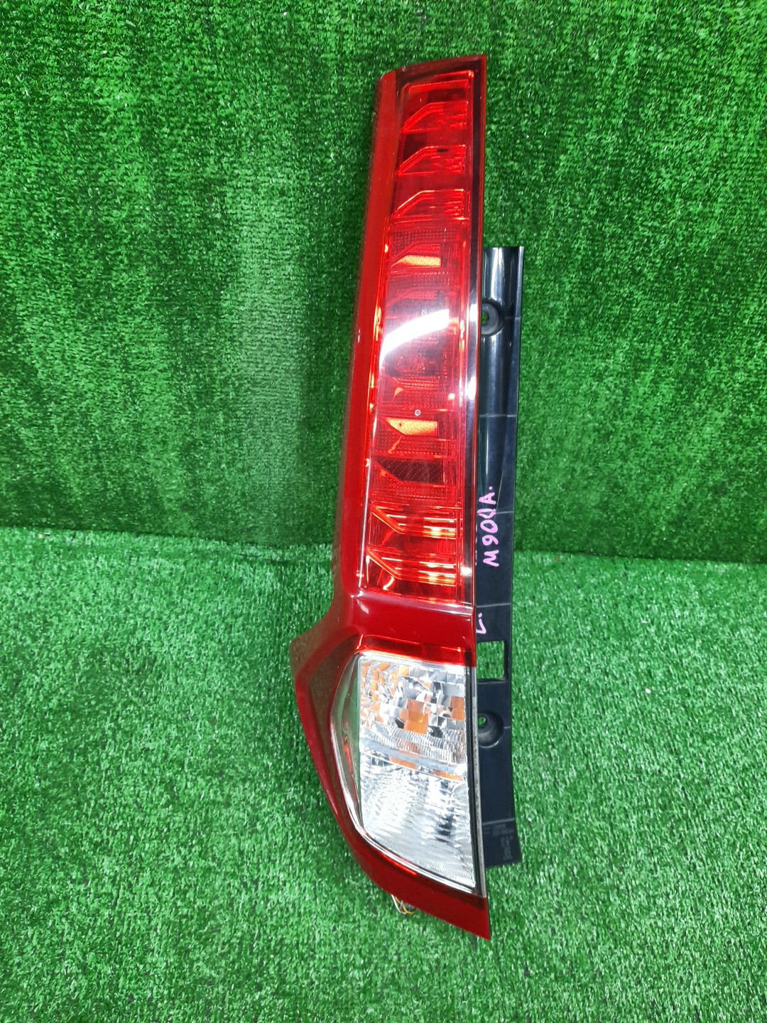 Стоп-сигнал левый задний TOYOTA THOR, JUSTY, TANK, ROOMY M910S, M900S, M900F, M910F, M910A, M900A 1 ракурс