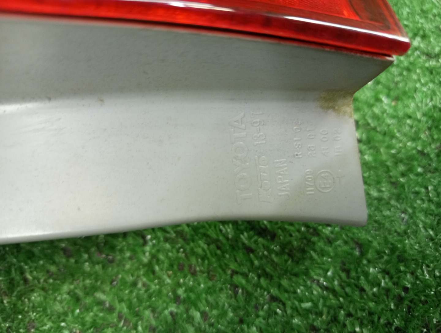 Стоп-сигнал правый задний TOYOTA FIELDER, COROLLA FIELDER ZRE142G, NZE144G, NZE141G, ZRE144G 3 ракурс