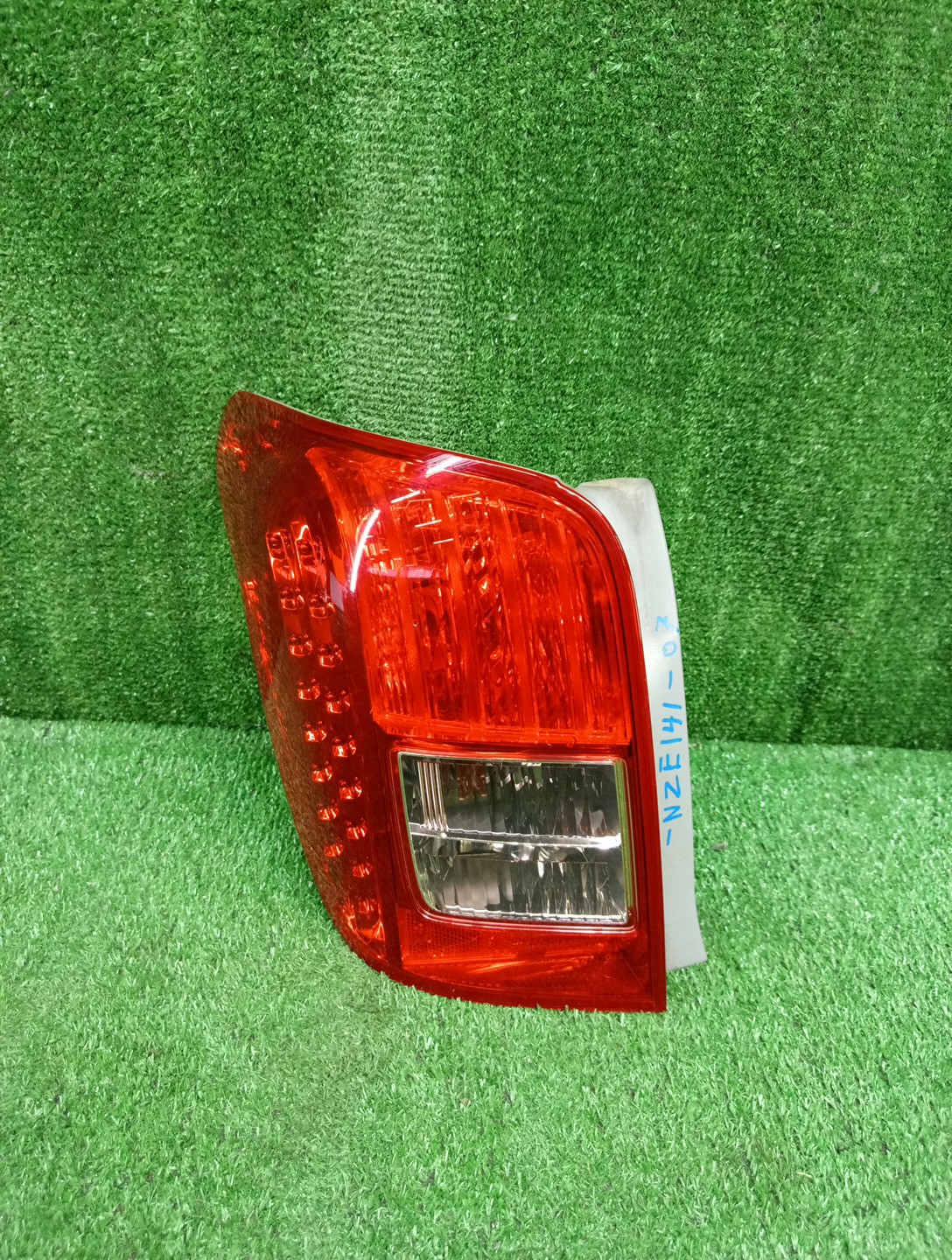 Стоп-сигнал левый задний TOYOTA COROLLA FIELDER, FIELDER ZRE144G, ZRE142G, NZE144G, NZE141G 1 ракурс