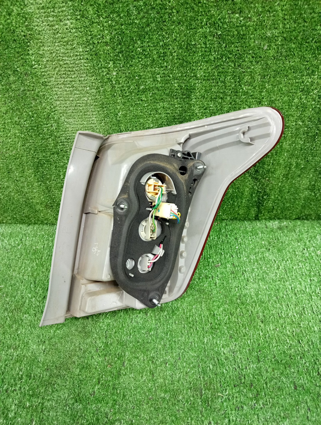 Стоп-сигнал левый задний TOYOTA COROLLA FIELDER, FIELDER ZRE144G, ZRE142G, NZE144G, NZE141G 2 ракурс