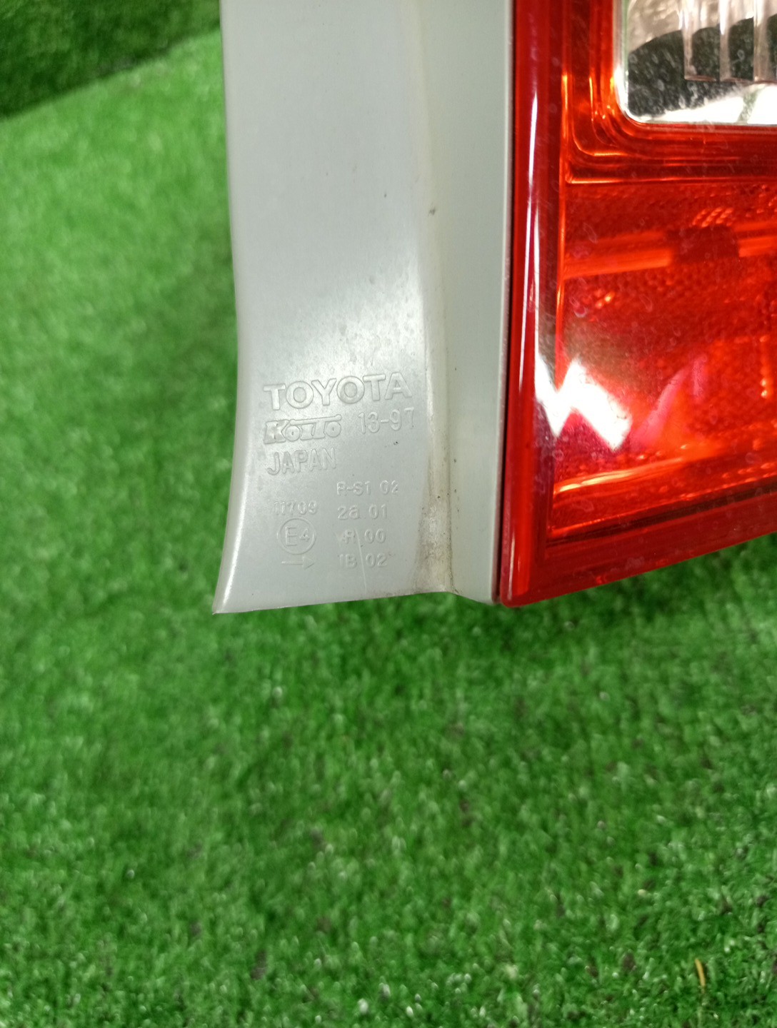 Стоп-сигнал правый задний TOYOTA COROLLA FIELDER, FIELDER ZRE144G, ZRE142G, NZE144G, NZE141G 3 ракурс