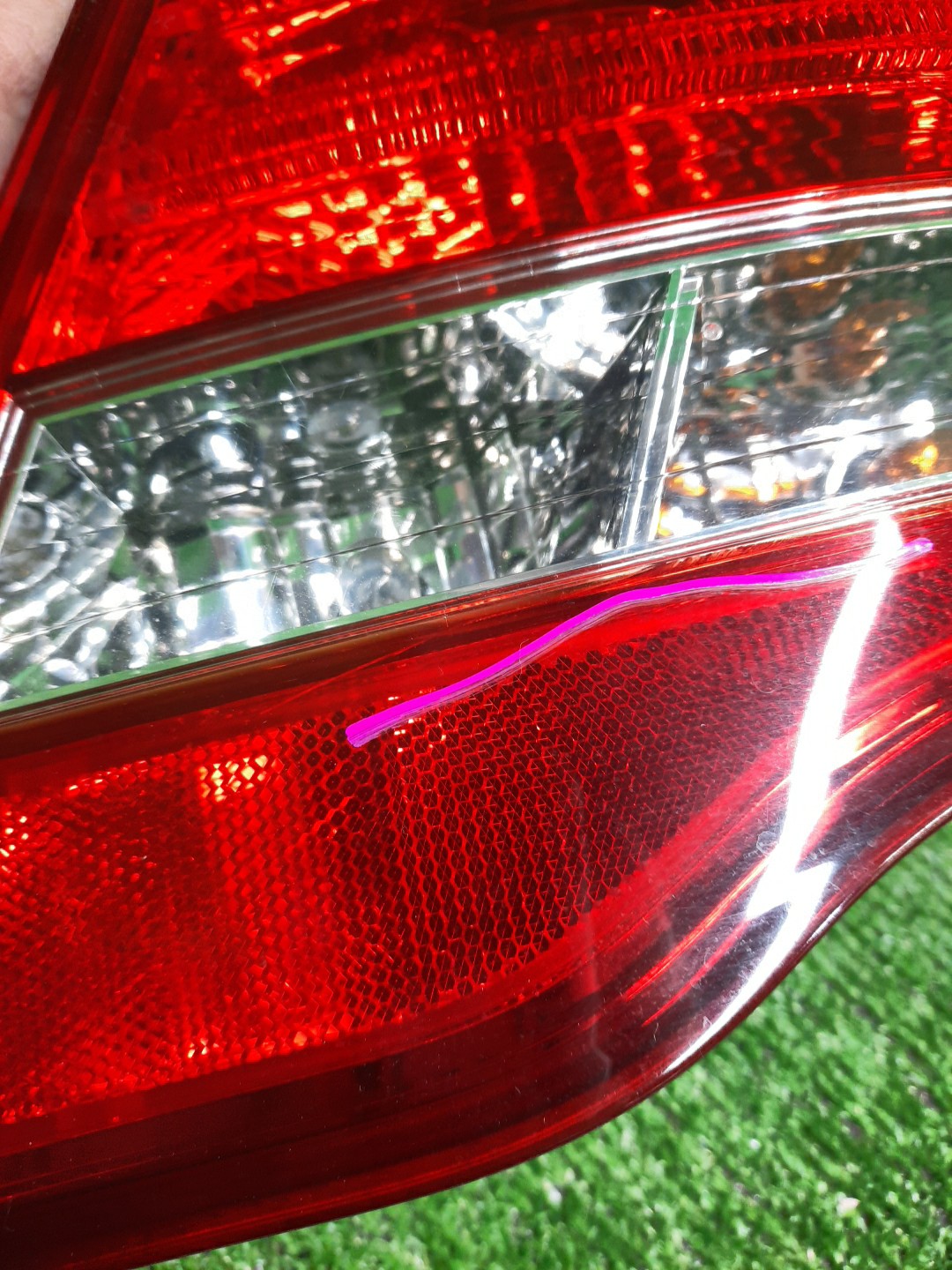 Стоп-сигнал правый задний TOYOTA COROLLA  AXIO NZE141, NZE144, ZRE142, ZRE144 3 ракурс