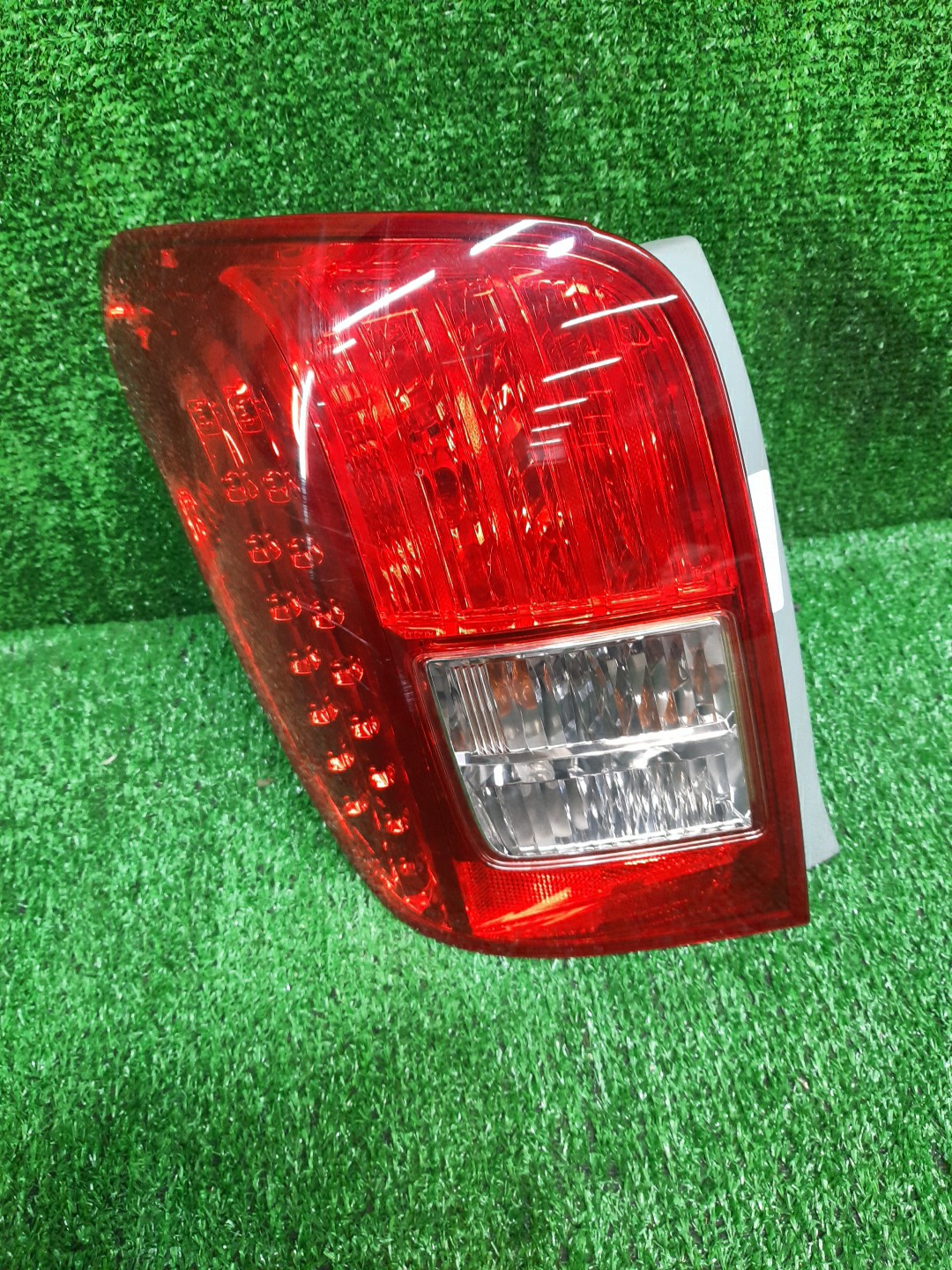Стоп-сигнал левый задний TOYOTA COROLLA FIELDER, FIELDER ZRE144G, ZRE142G, NZE144G, NZE141G 1 ракурс