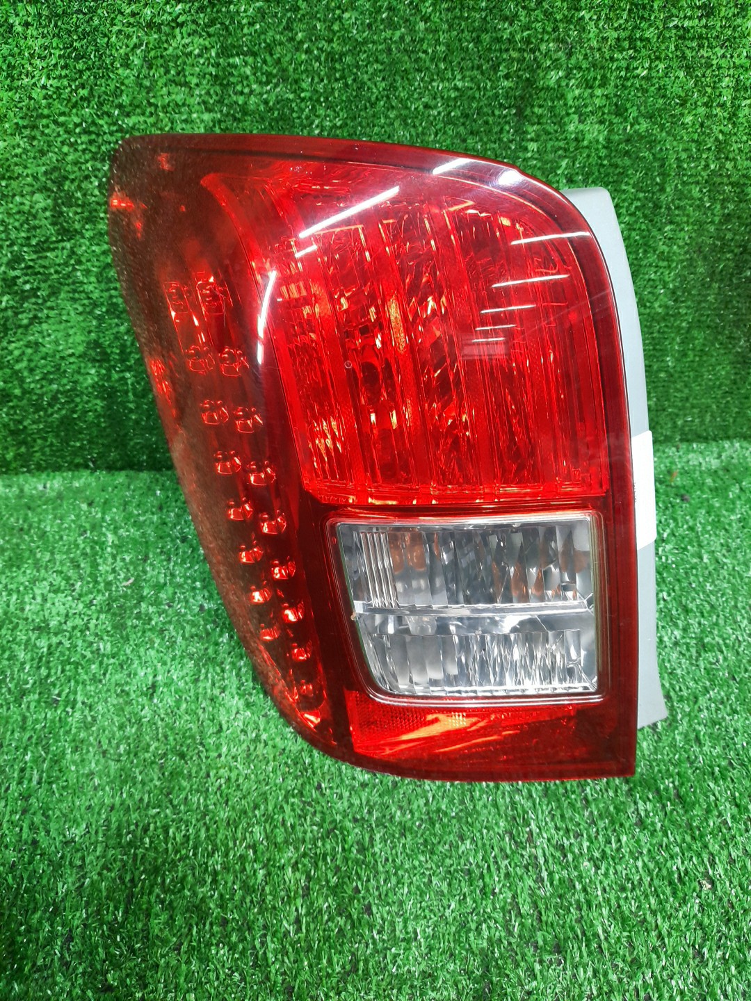 Стоп-сигнал левый задний TOYOTA COROLLA FIELDER, FIELDER ZRE144G, ZRE142G, NZE144G, NZE141G 1 ракурс