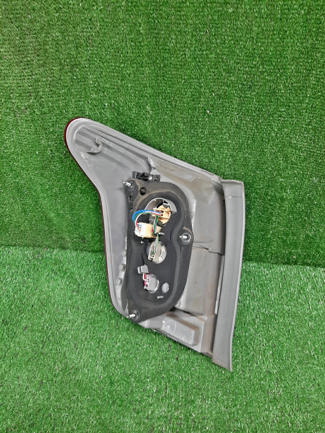 Стоп-сигнал правый задний TOYOTA COROLLA FIELDER, FIELDER ZRE144G, ZRE142G, NZE144G, NZE141G 2 ракурс