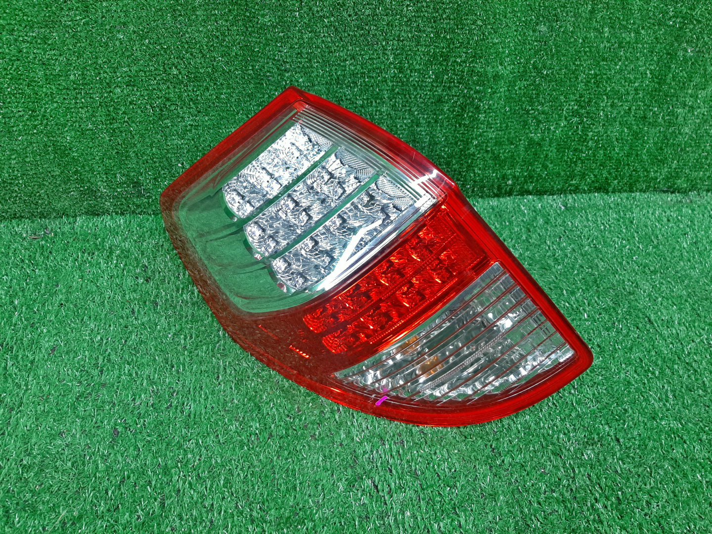 Стоп-сигнал левый задний TOYOTA RAV4, VANGUARD ZSA30, ZSA35, ACA38W, GSA33W, ACA33W 1 ракурс
