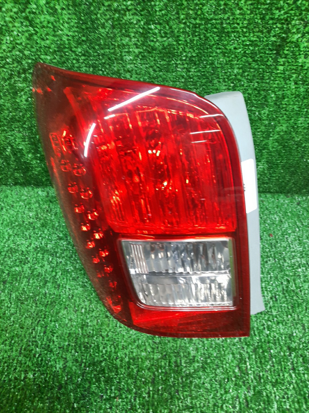 Стоп-сигнал левый задний TOYOTA COROLLA FIELDER, FIELDER ZRE144G, ZRE142G, NZE144G, NZE141G 1 ракурс