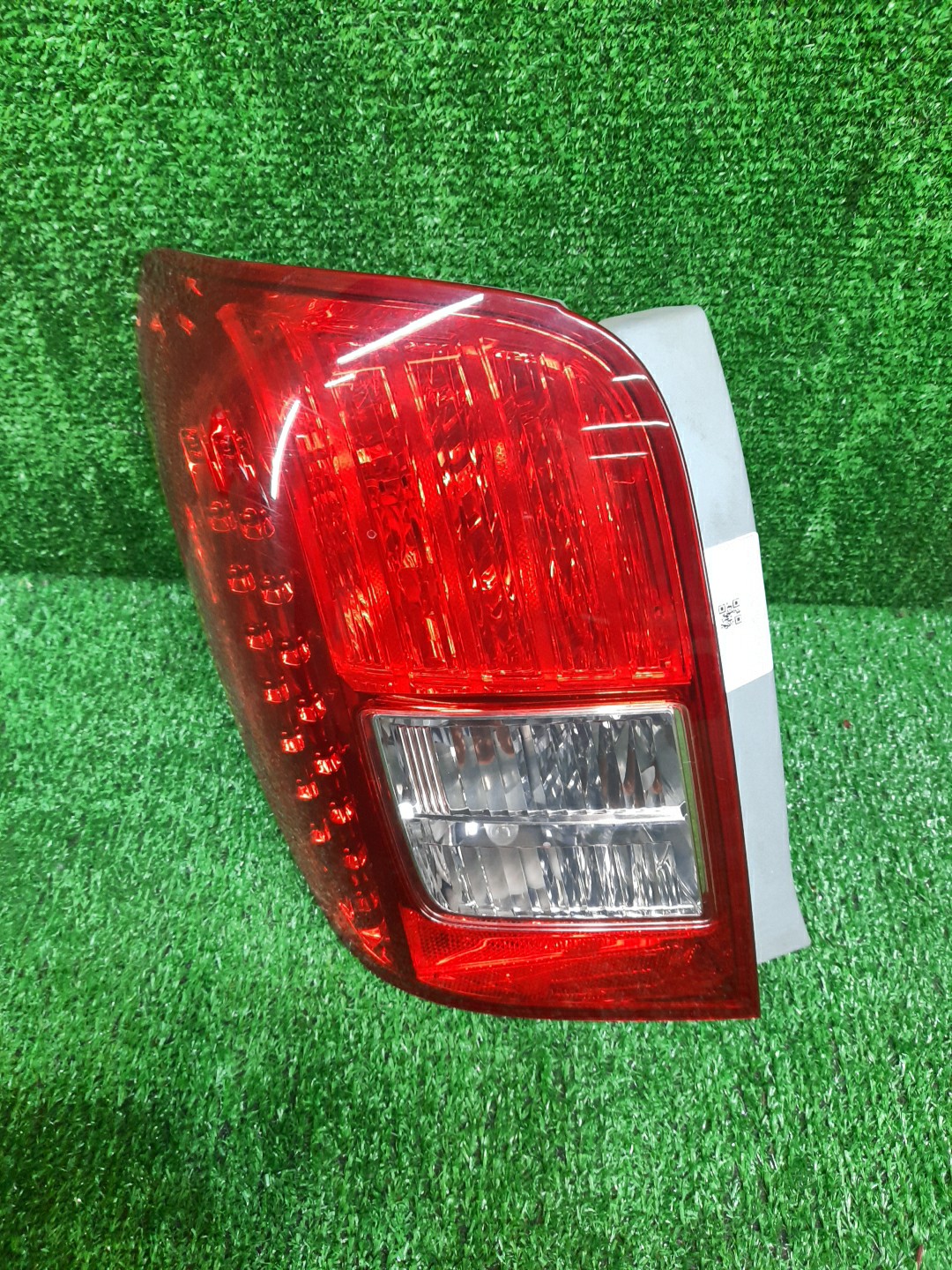 Стоп-сигнал левый задний TOYOTA COROLLA FIELDER, FIELDER ZRE144G, ZRE142G, NZE144G, NZE141G 1 ракурс