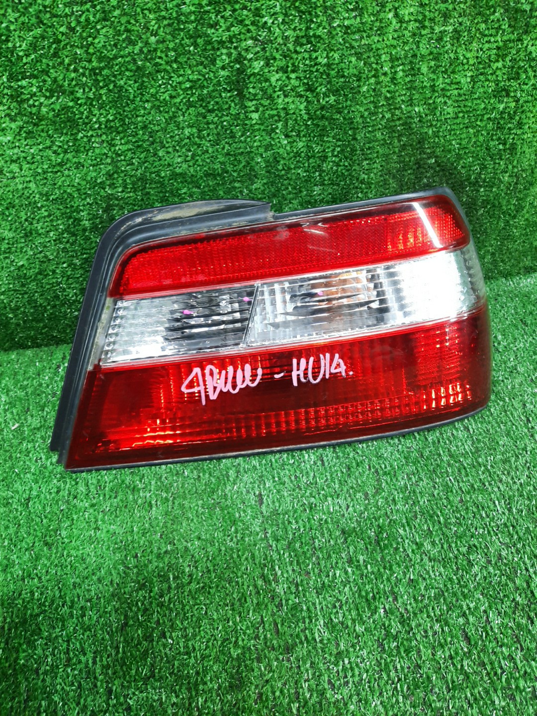 Стоп-сигнал правый задний NISSAN BLUEBIRD SU14, QU14, ENU14, HU14, HNU14, EU14 1 ракурс