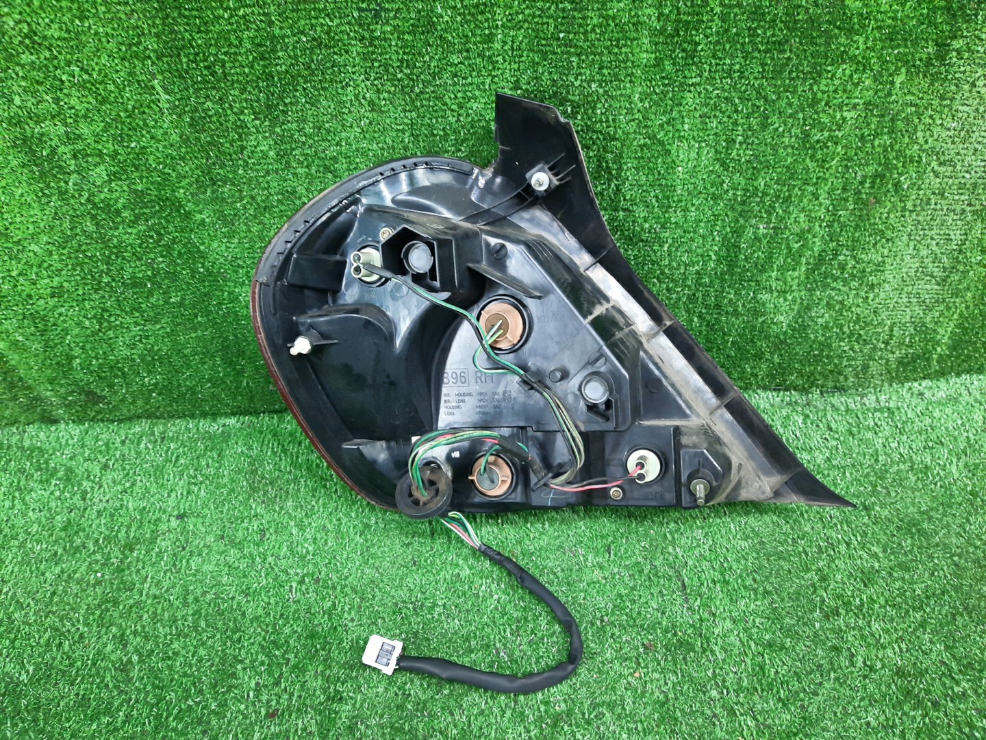 Стоп-сигнал правый задний NISSAN BLUEBIRD SYLPHY G10, QG10, FG10, TG10, QNG10 2 ракурс