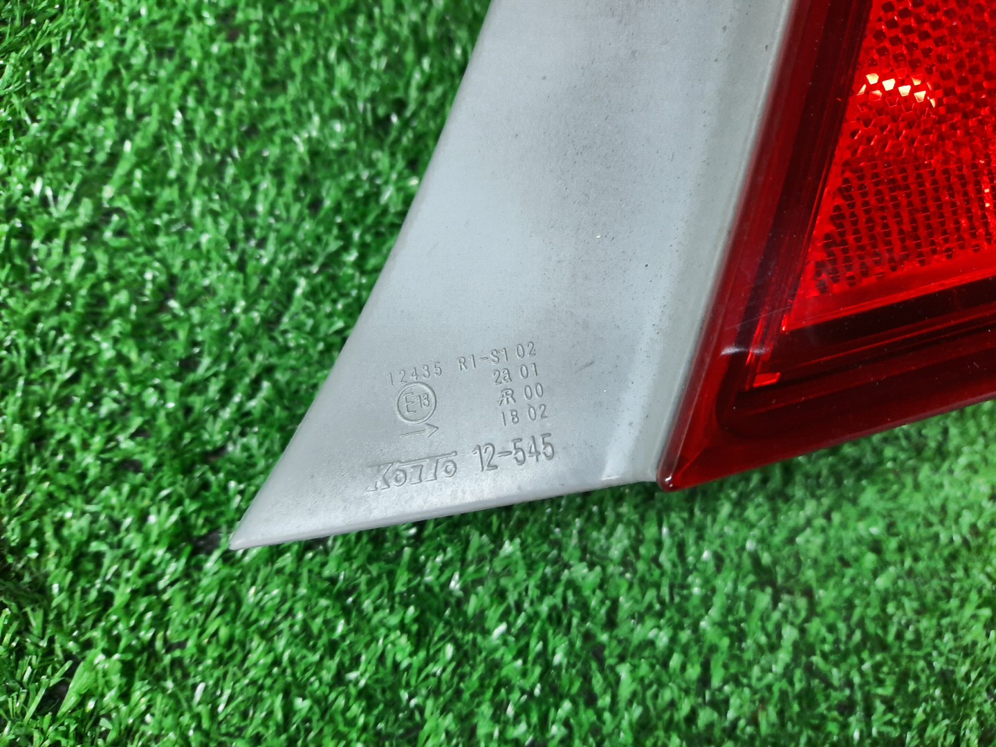 Стоп-сигнал правый задний TOYOTA COROLLA  AXIO NZE141, NZE144, ZRE142, ZRE144 3 ракурс