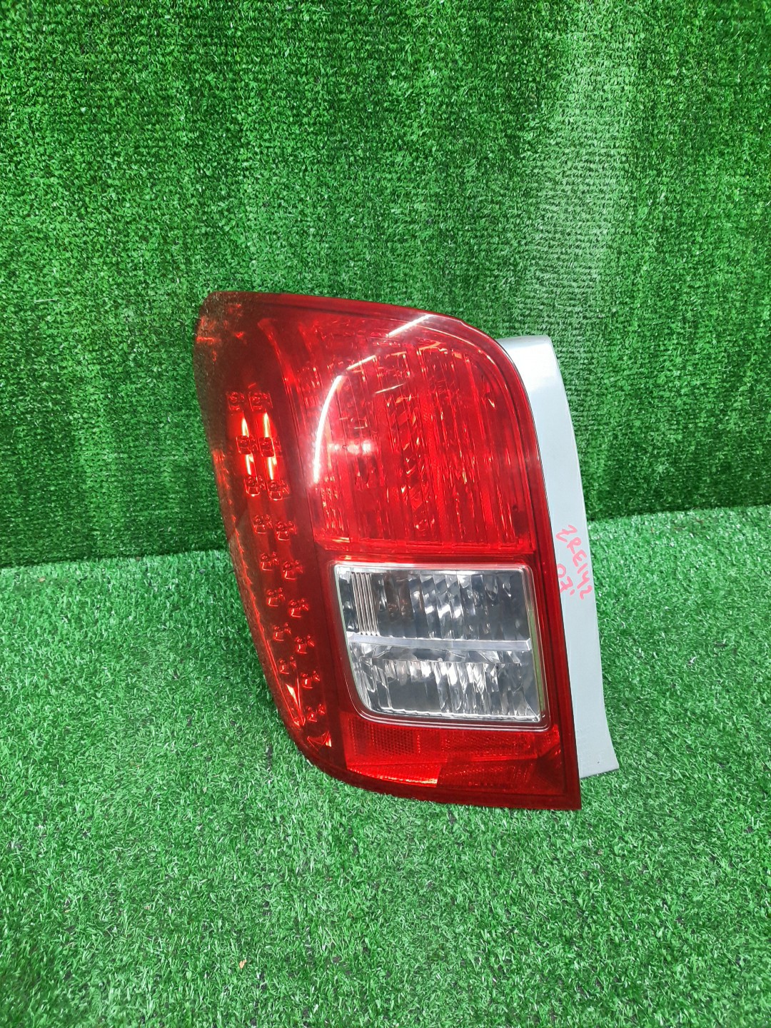 Стоп-сигнал левый задний TOYOTA COROLLA FIELDER, FIELDER ZRE144G, ZRE142G, NZE144G, NZE141G 1 ракурс
