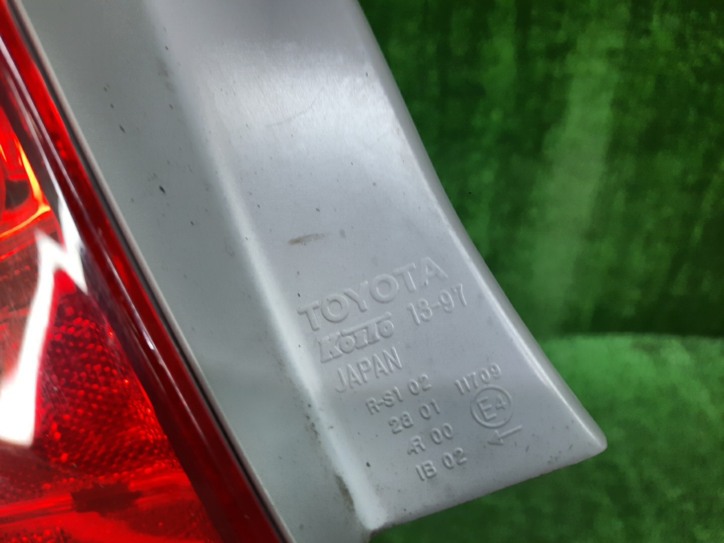 Стоп-сигнал левый задний TOYOTA COROLLA FIELDER, FIELDER ZRE144G, ZRE142G, NZE144G, NZE141G 3 ракурс
