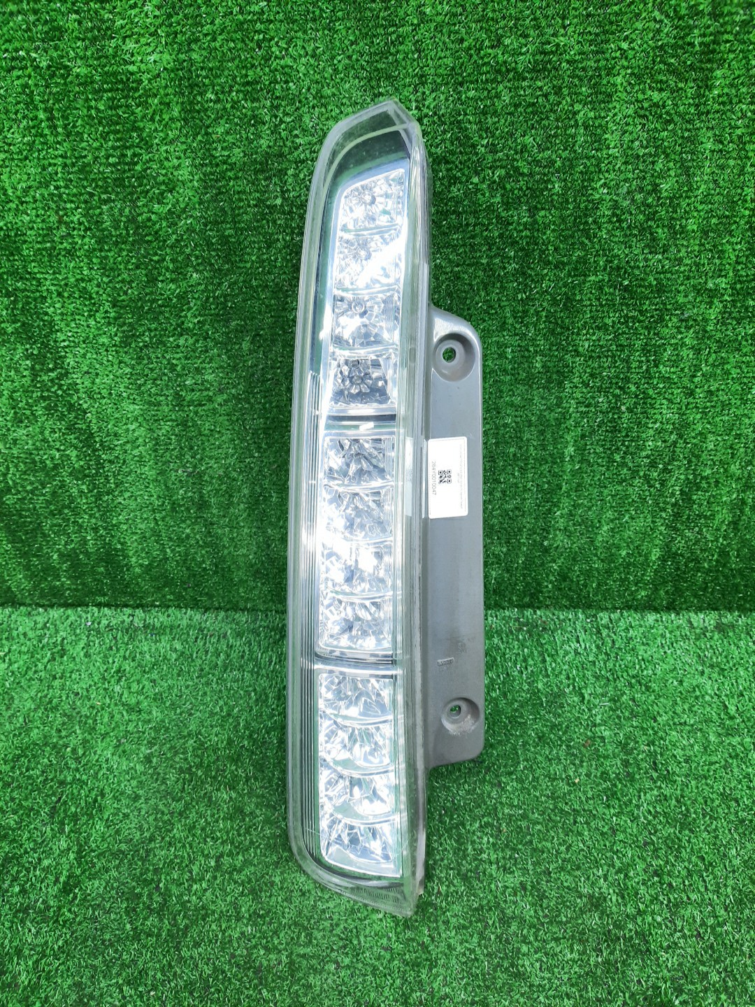 Стоп-сигнал правый задний TOYOTA ISIS ZNM10, ZNM10W, ANM10, ANM10W, ANM15, ANM15W, ZGM10, ZGM10W, ZGM11, ZGM11W, ZGM15, ZGM15W, ANM10G, ZGM10G, ANM15G, ZNM10G, ZGM11G, ZGM15G 1 ракурс