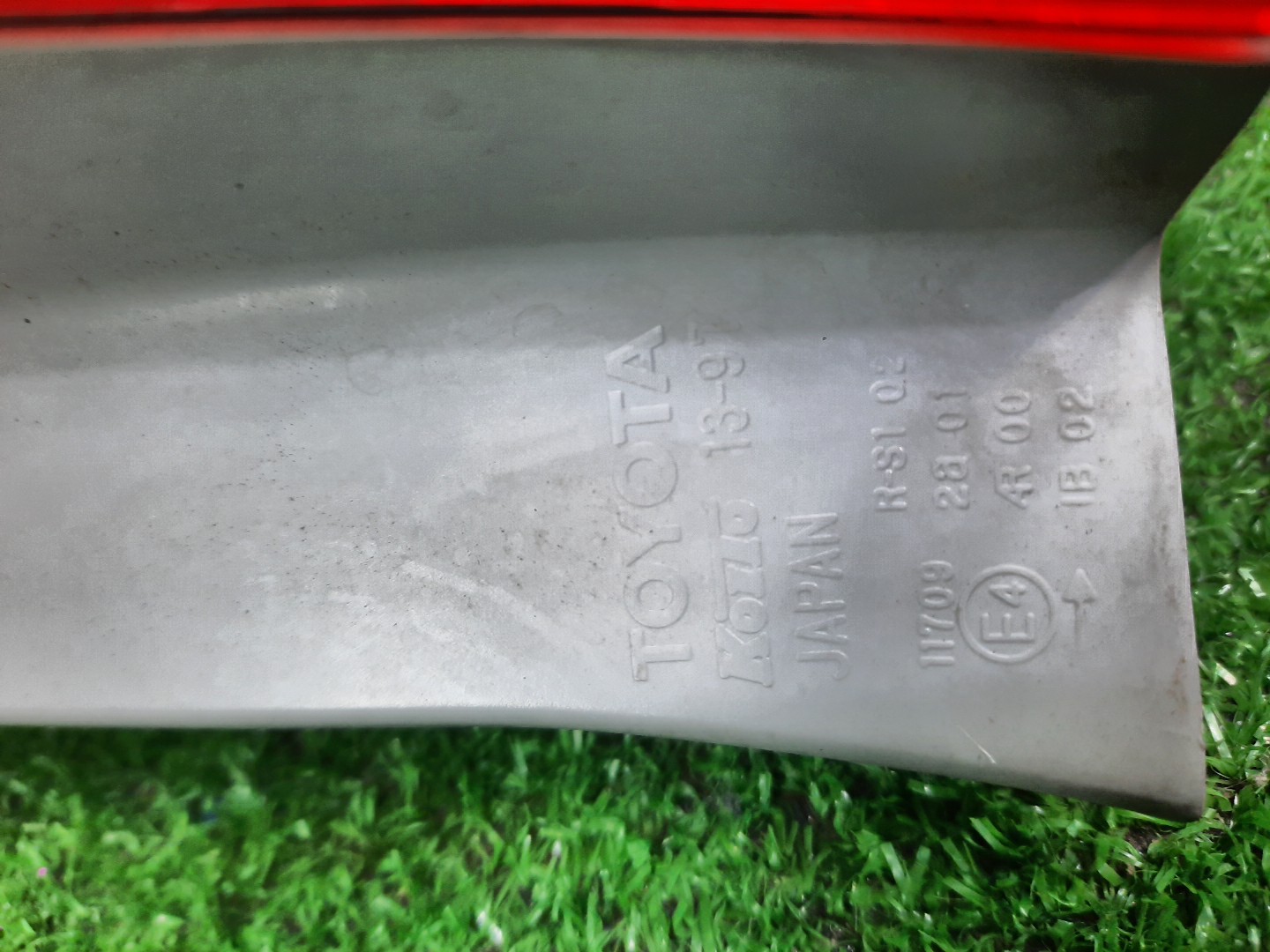 Стоп-сигнал правый задний TOYOTA COROLLA FIELDER, FIELDER ZRE144G, ZRE142G, NZE144G, NZE141G 3 ракурс