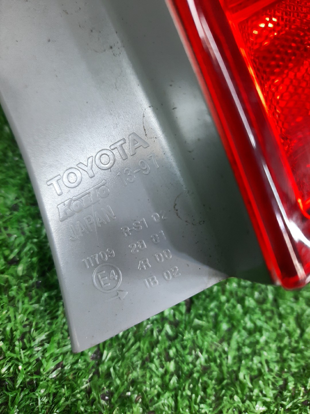 Стоп-сигнал правый задний TOYOTA COROLLA FIELDER, FIELDER ZRE144G, ZRE142G, NZE144G, NZE141G 3 ракурс