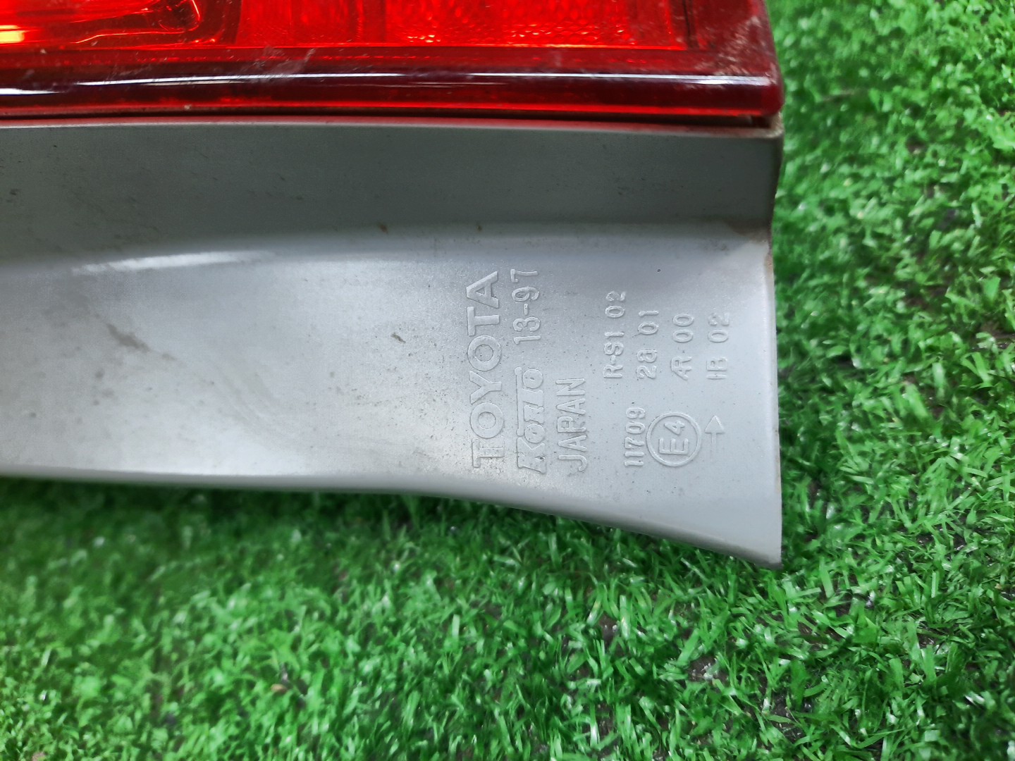 Стоп-сигнал правый задний TOYOTA COROLLA FIELDER, FIELDER ZRE144G, ZRE142G, NZE144G, NZE141G 3 ракурс