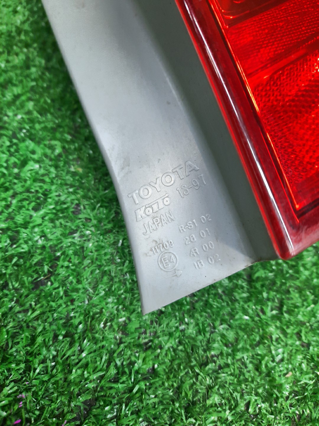 Стоп-сигнал правый задний TOYOTA COROLLA FIELDER, FIELDER ZRE144G, ZRE142G, NZE144G, NZE141G 3 ракурс