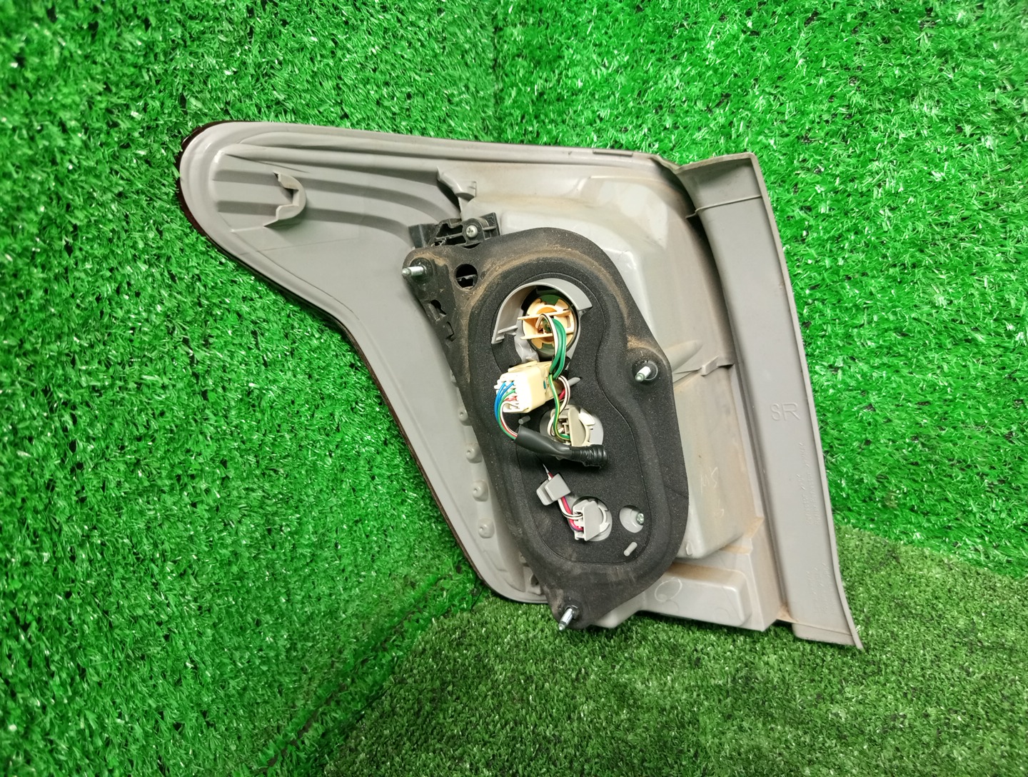 Стоп-сигнал правый задний TOYOTA COROLLA FIELDER, FIELDER ZRE144G, ZRE142G, NZE144G, NZE141G 2 ракурс