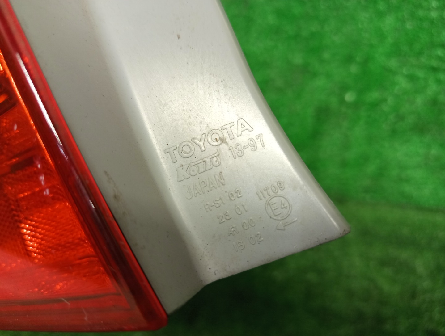 Стоп-сигнал левый задний TOYOTA COROLLA FIELDER, FIELDER ZRE144G, ZRE142G, NZE144G, NZE141G 3 ракурс