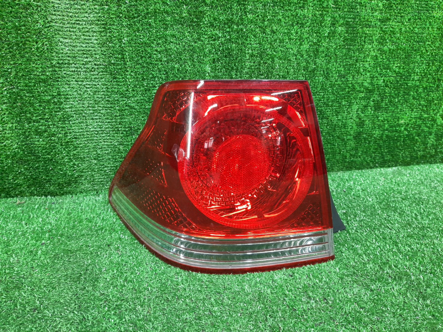 Стоп-сигнал левый задний TOYOTA CROWN GRS182, GRS180, GRS181, GRS183, GRS184 1 ракурс