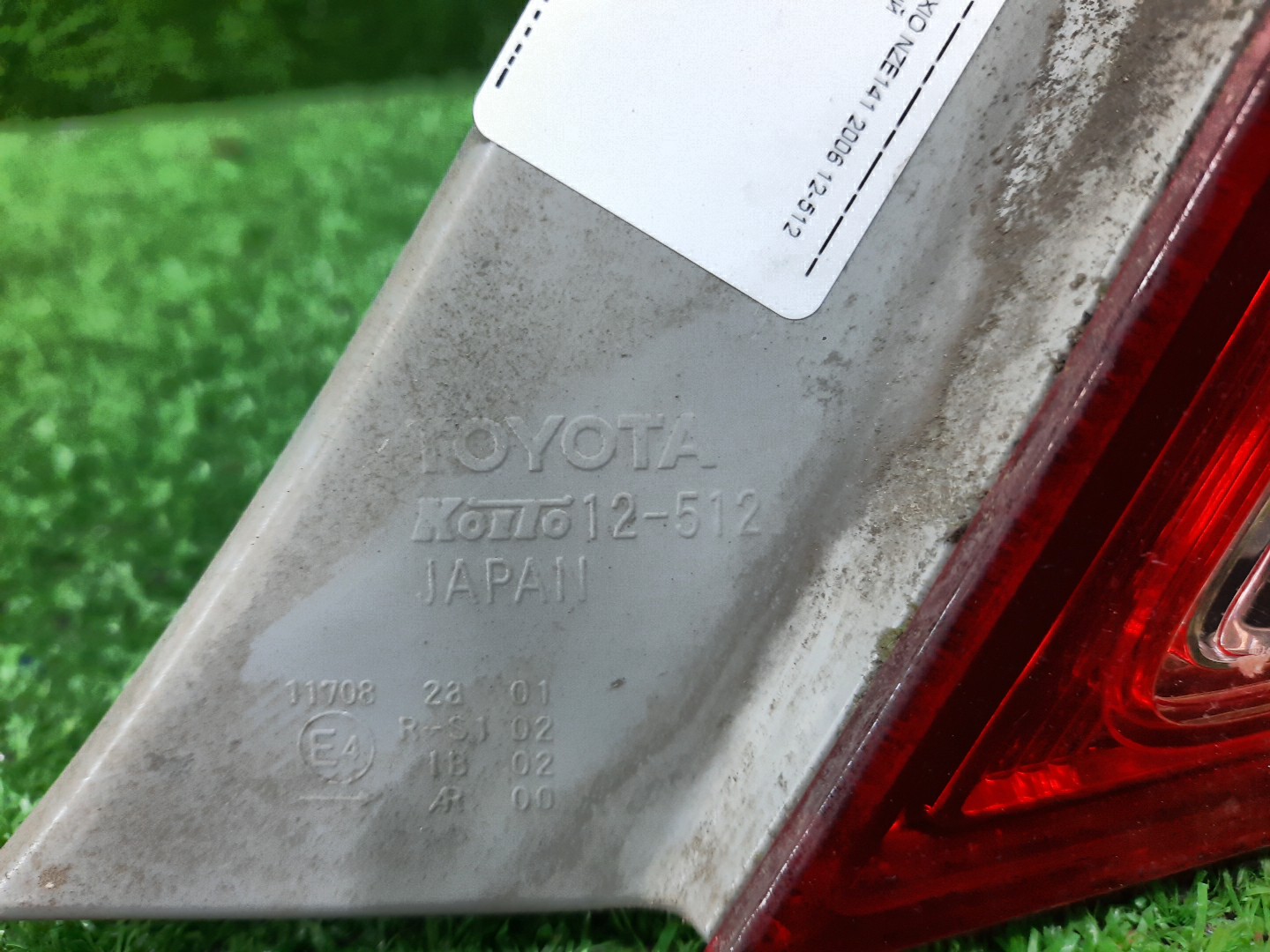 Стоп-сигнал правый задний TOYOTA COROLLA  AXIO NZE141, NZE144, ZRE142, ZRE144 3 ракурс
