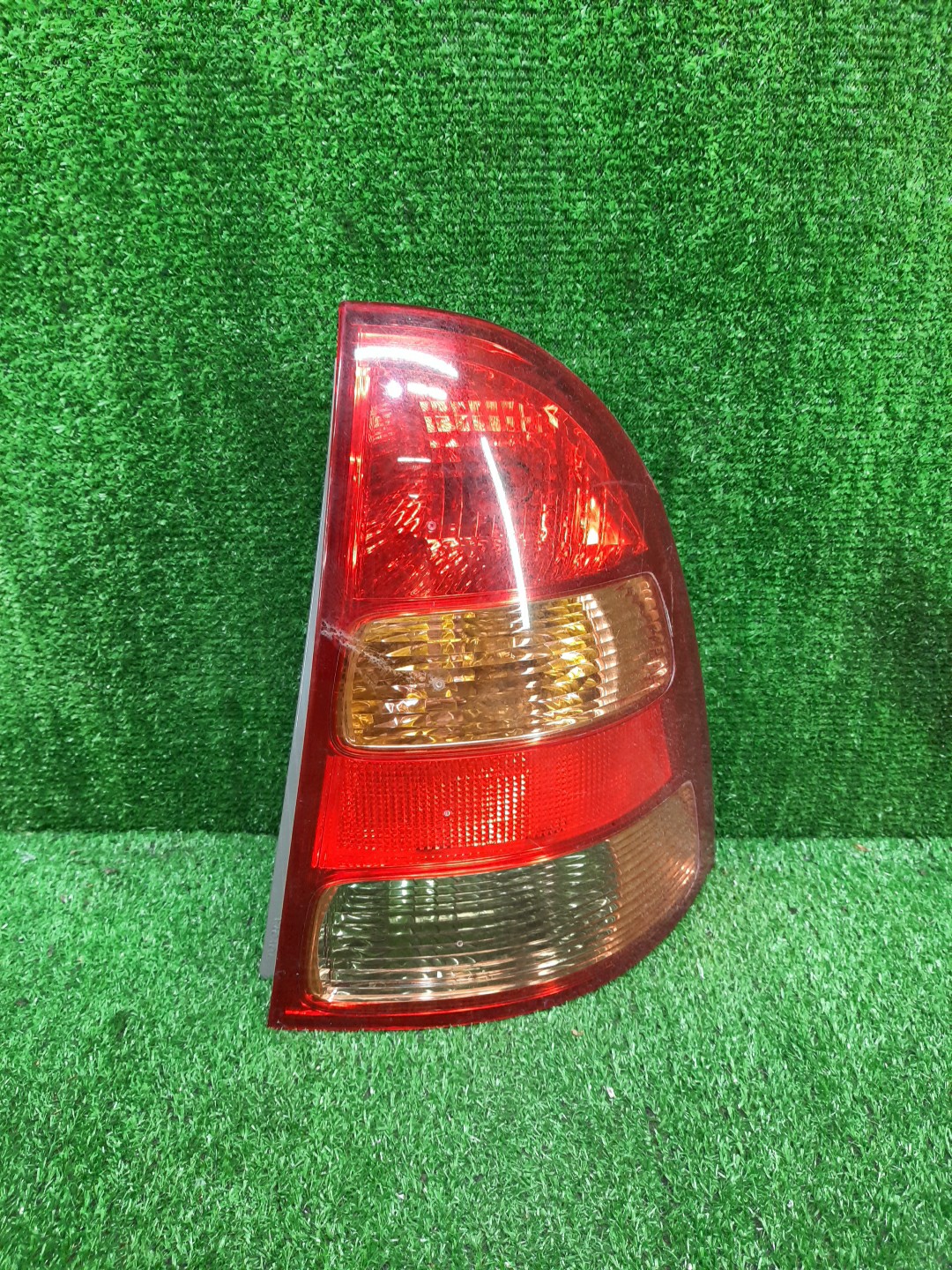 Стоп-сигнал правый задний TOYOTA COROLLA FIELDER NZE121G, ZZE123G, ZZE124G, ZZE122G, NZE124G 1 ракурс