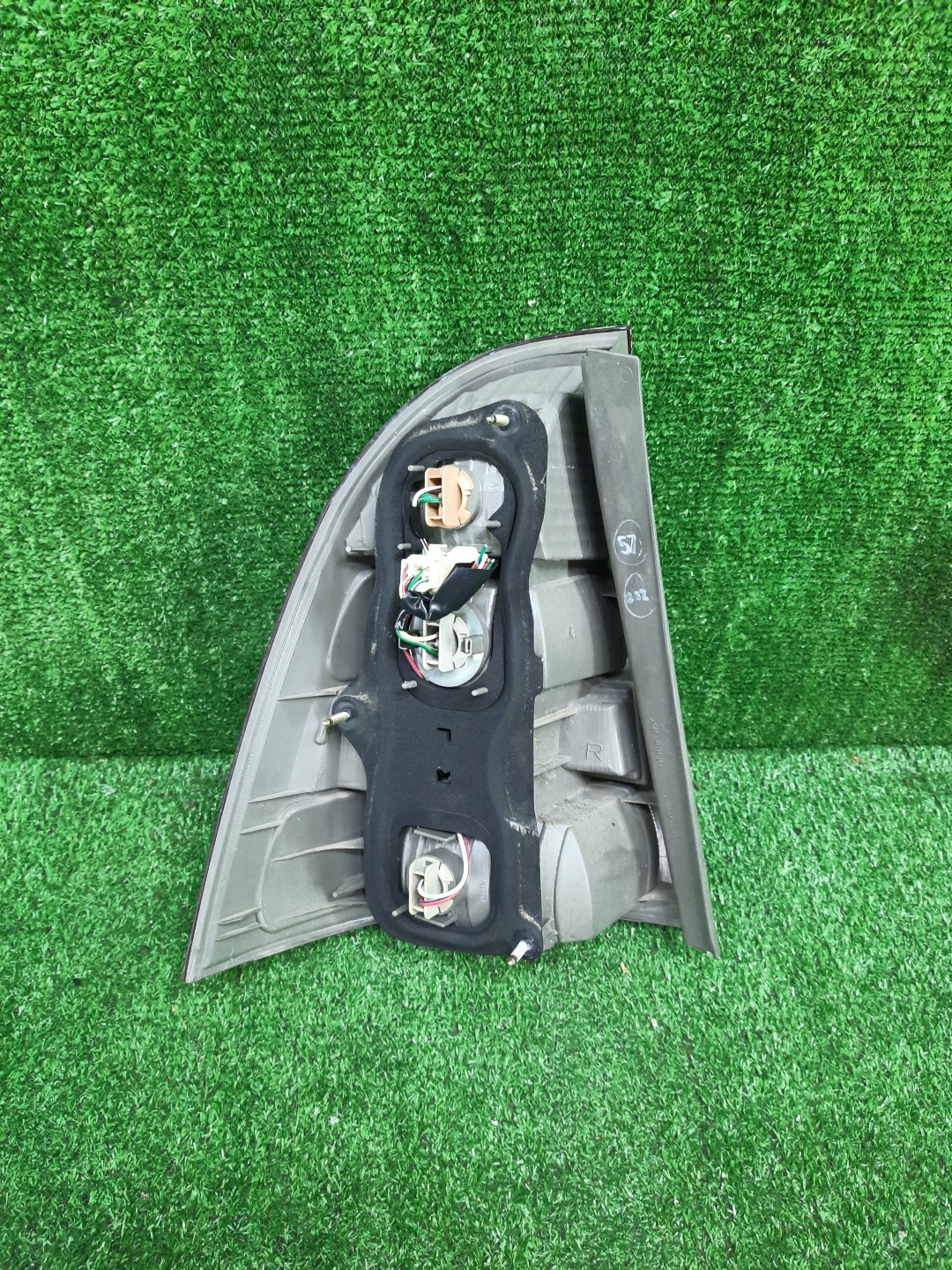 Стоп-сигнал правый задний TOYOTA COROLLA FIELDER NZE121G, ZZE123G, ZZE124G, ZZE122G, NZE124G 2 ракурс