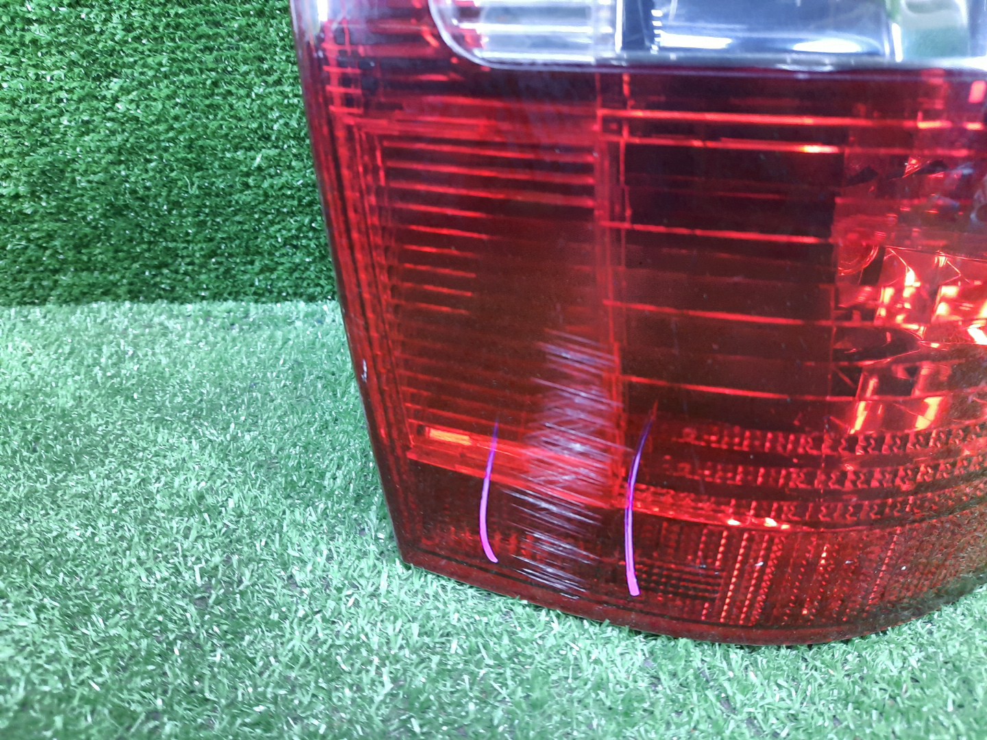 Стоп-сигнал левый задний TOYOTA KLUGER V, HIGHLANDER MCU20W, ACU20W, ACU25W, MCU25W, ACU20, ACU25, MCU20, MCU25 4 ракурс