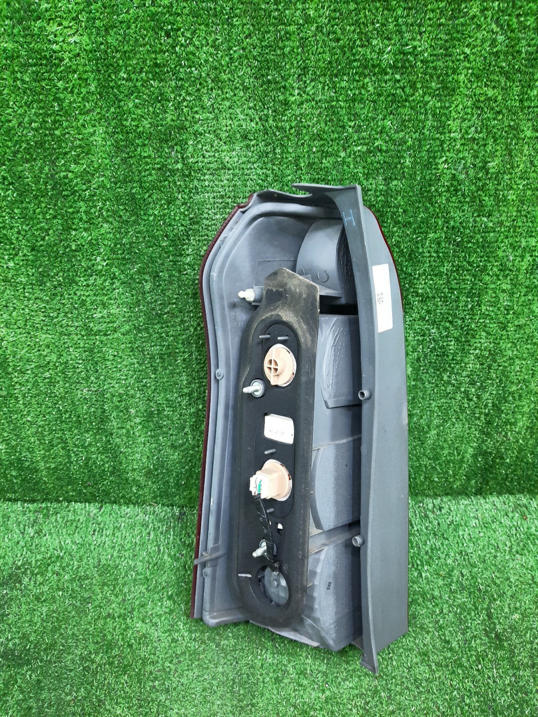 Стоп-сигнал правый задний TOYOTA SUCCEED NCP51V, NCP58G, NCP55V, NCP50V, NCP59G, NLP51 2 ракурс