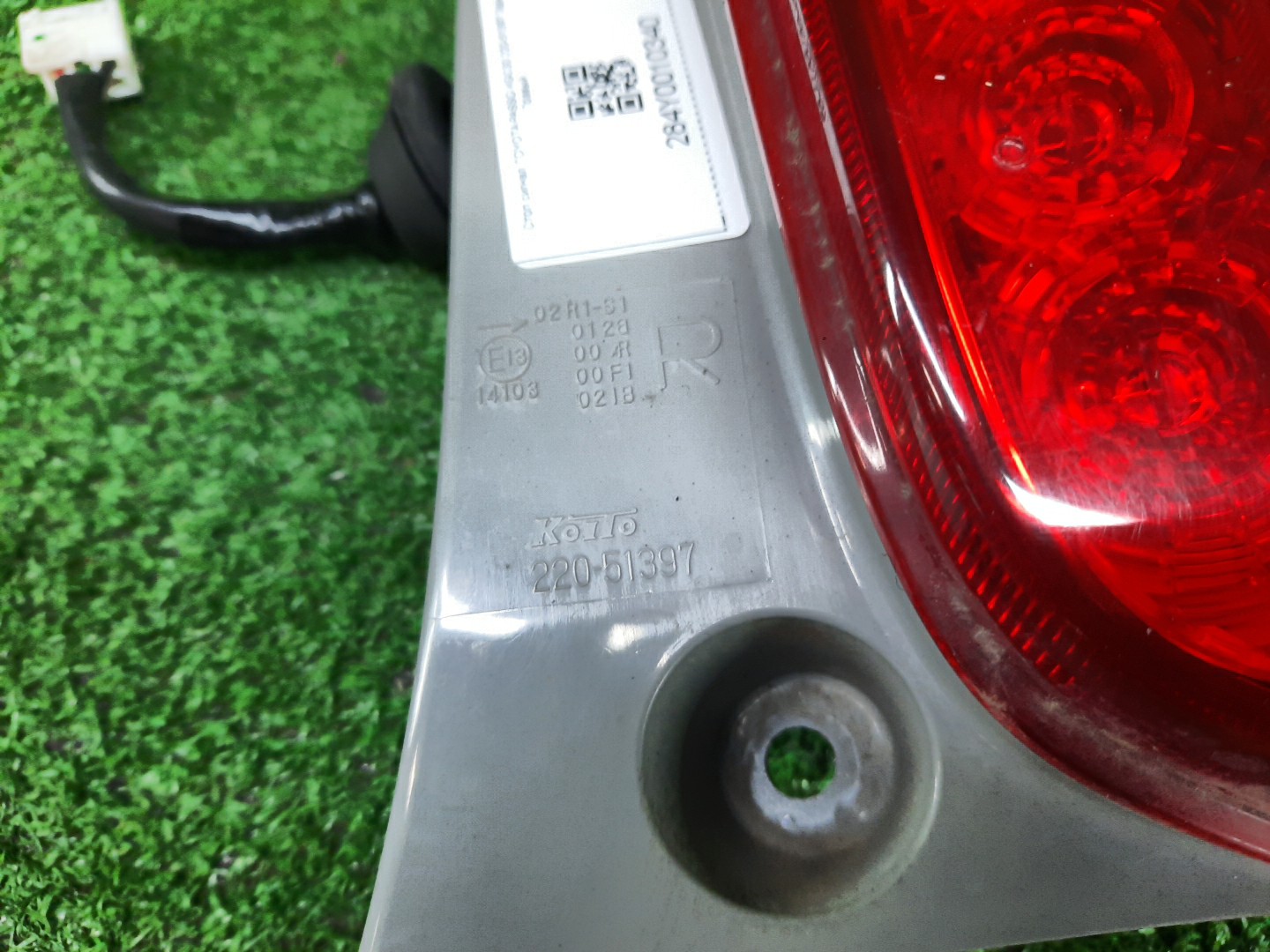 Стоп-сигнал правый задний TOYOTA PASSO, BOON KGC30, NGC30, KGC35, M600S, M601S, M610S 3 ракурс