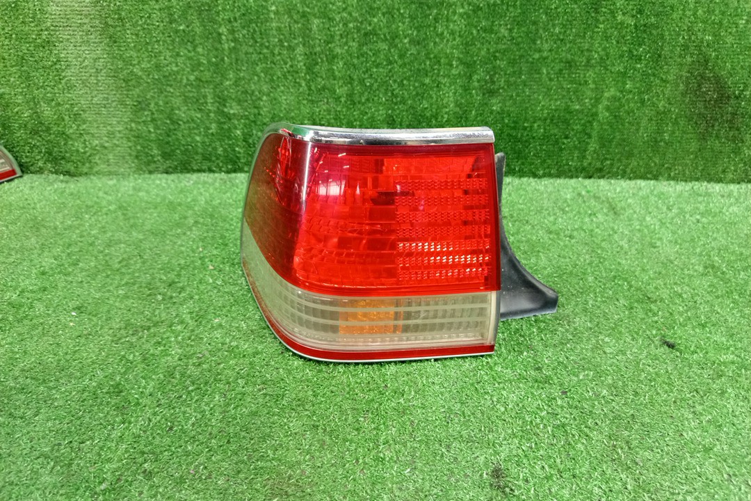 Стоп-сигнал левый задний TOYOTA CROWN JZS151, JZS155, GS151, LS151, JZS157, JZS153 1 ракурс