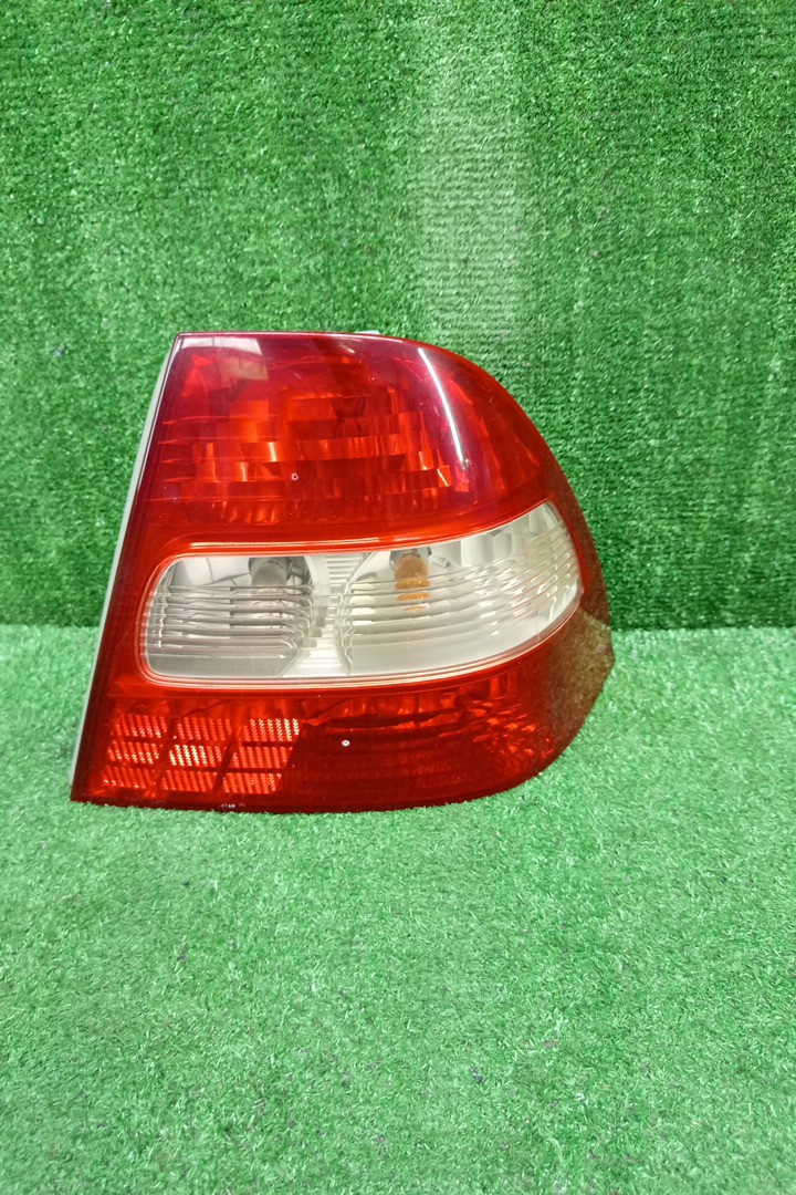 Стоп-сигнал правый задний TOYOTA COROLLA ZZE124, NZE121, NZE120, ZZE122, NZE124, CE121 1 ракурс