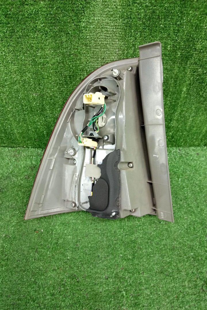 Стоп-сигнал правый задний TOYOTA COROLLA FIELDER NZE121G, ZZE123G, ZZE124G, ZZE122G, NZE124G 3 ракурс
