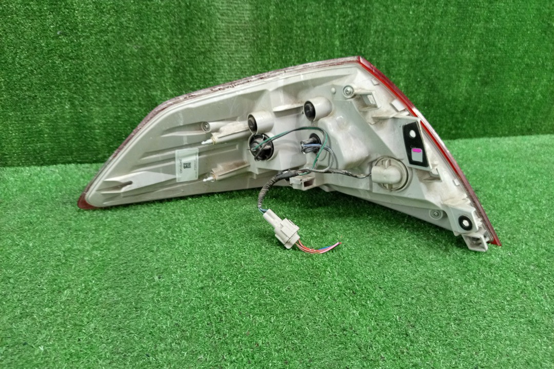 Стоп-сигнал правый задний NISSAN TEANA TNJ32, PJ32, J32 2 ракурс