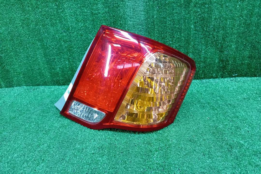 Стоп-сигнал правый задний TOYOTA COROLLA  AXIO NZE141, NZE144, ZRE142, ZRE144 2 ракурс