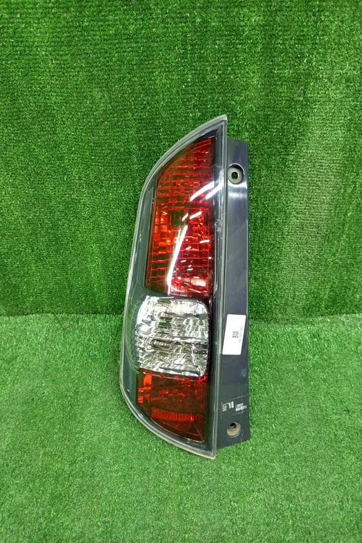 Стоп-сигнал левый задний TOYOTA PASSO, BOON KGC15, KGC10, QNC10, M301S, M310S, M312S, M300S 1 ракурс Стоп-сигнал левый задний TOYOTA PASSO, BOON KGC15, KGC10, QNC10, M301S, M310S, M312S, M300S 1 ракурс