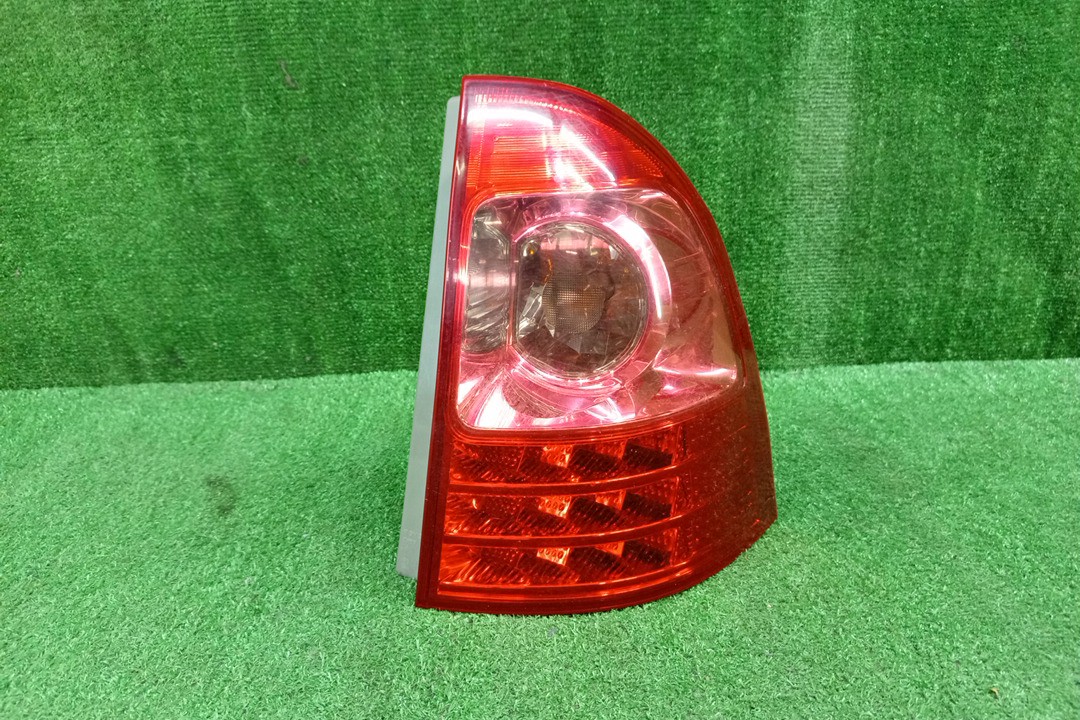 Стоп-сигнал правый задний TOYOTA COROLLA FIELDER NZE121G, ZZE123G, ZZE124G, ZZE122G, NZE124G 1 ракурс