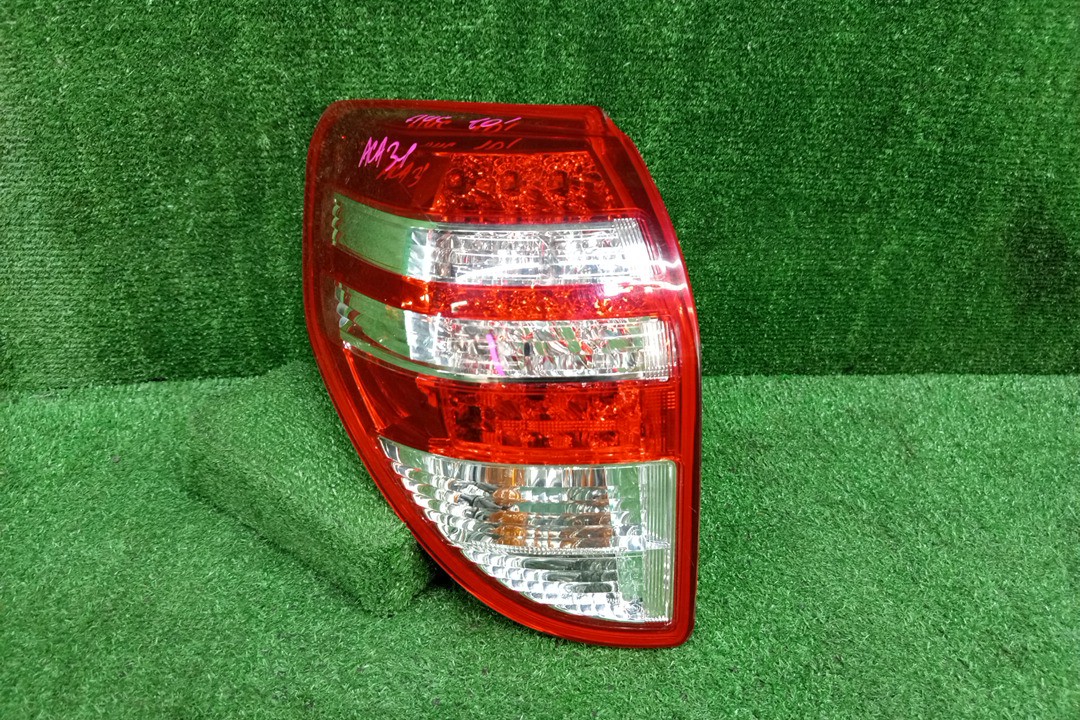 Стоп-сигнал левый задний TOYOTA RAV4 ACA31W, ACA36W, ACA30W 1 ракурс Стоп-сигнал левый задний TOYOTA RAV4 ACA31W, ACA36W, ACA30W 1 ракурс