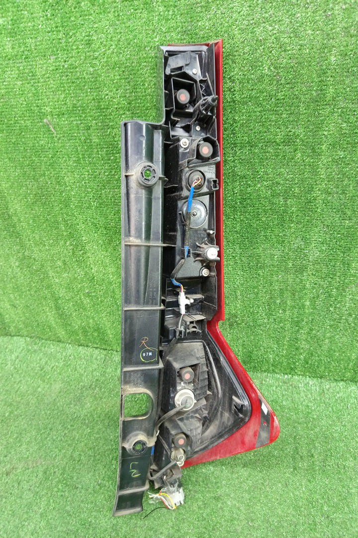 Стоп-сигнал левый задний TOYOTA THOR, JUSTY, TANK, ROOMY M910S, M900S, M900F, M910F, M910A, M900A 3 ракурс