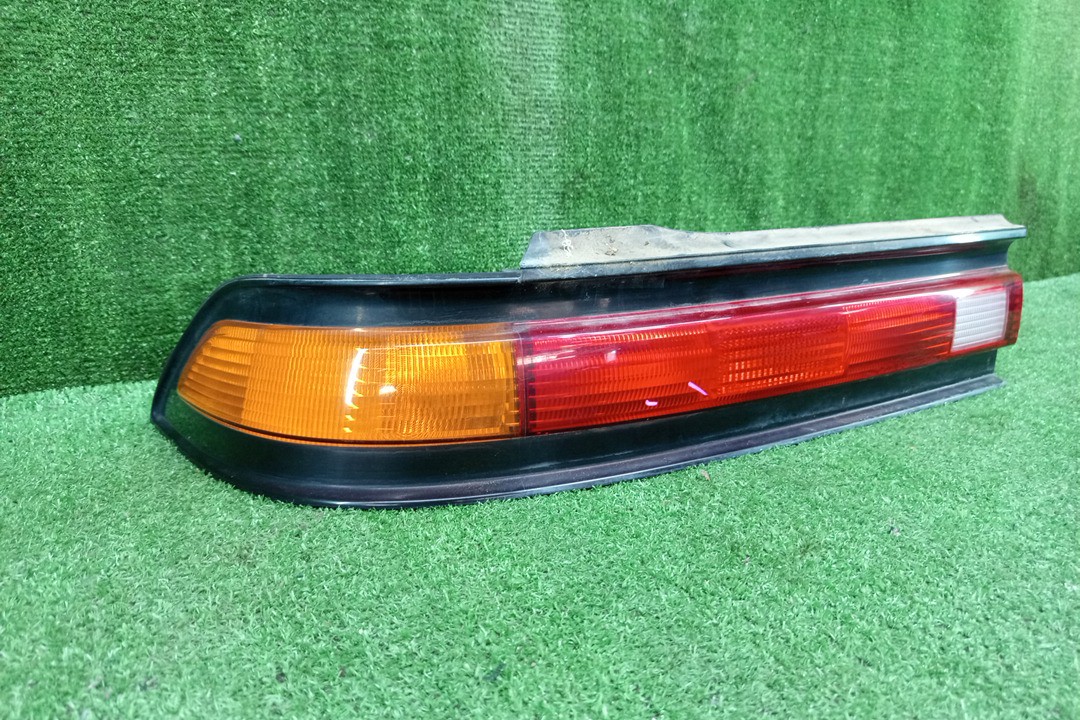 Стоп-сигнал левый задний TOYOTA MARK II GX90, JZX90, SX90, JZX91, JZX93, LX90 2 ракурс